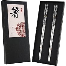 Metal Chopsticks 2 Pairs Stainless Steel Chopsticks Reusable Use Non-Slip Chop Sticks Gift Set Dishwasher Safe for Kitchen Restaurant