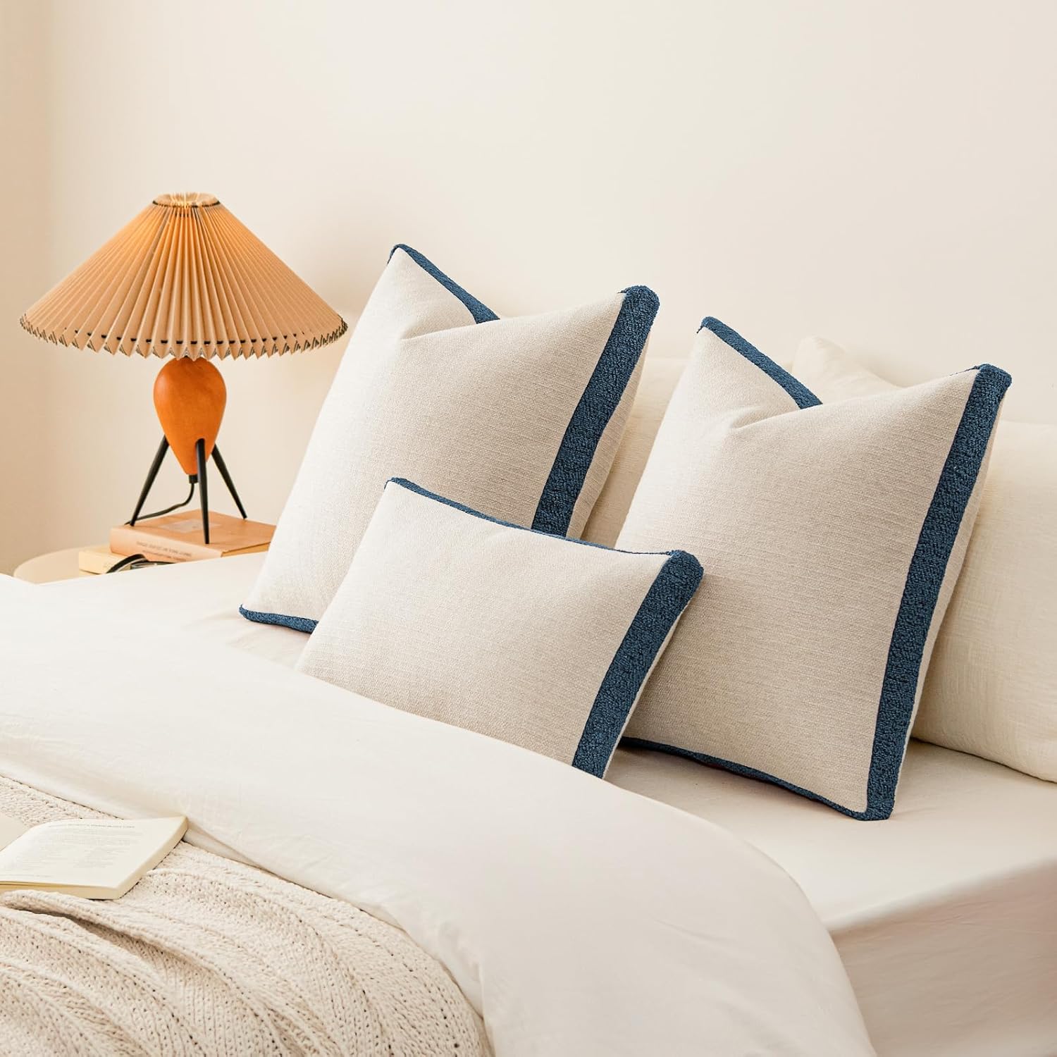 a moment Loop Yarn Linen-Like Pillow Cover Natural Soft Decorative Throw Pillow Case Farmhouse 20x20 Inch, Bohemian Textured Cushion Cover for Sofa Bed, Wrinkle-Resistant Home Decor Navy Blue