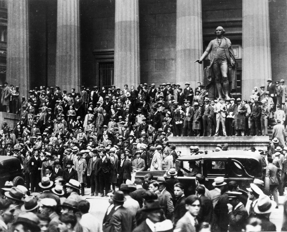 Amazon.co.jp: Wall Street Crash 1929年 10月24日 ブラック木曜日のニューヨーク証券取引所 1929年  10月24日 : ホーム＆キッチン