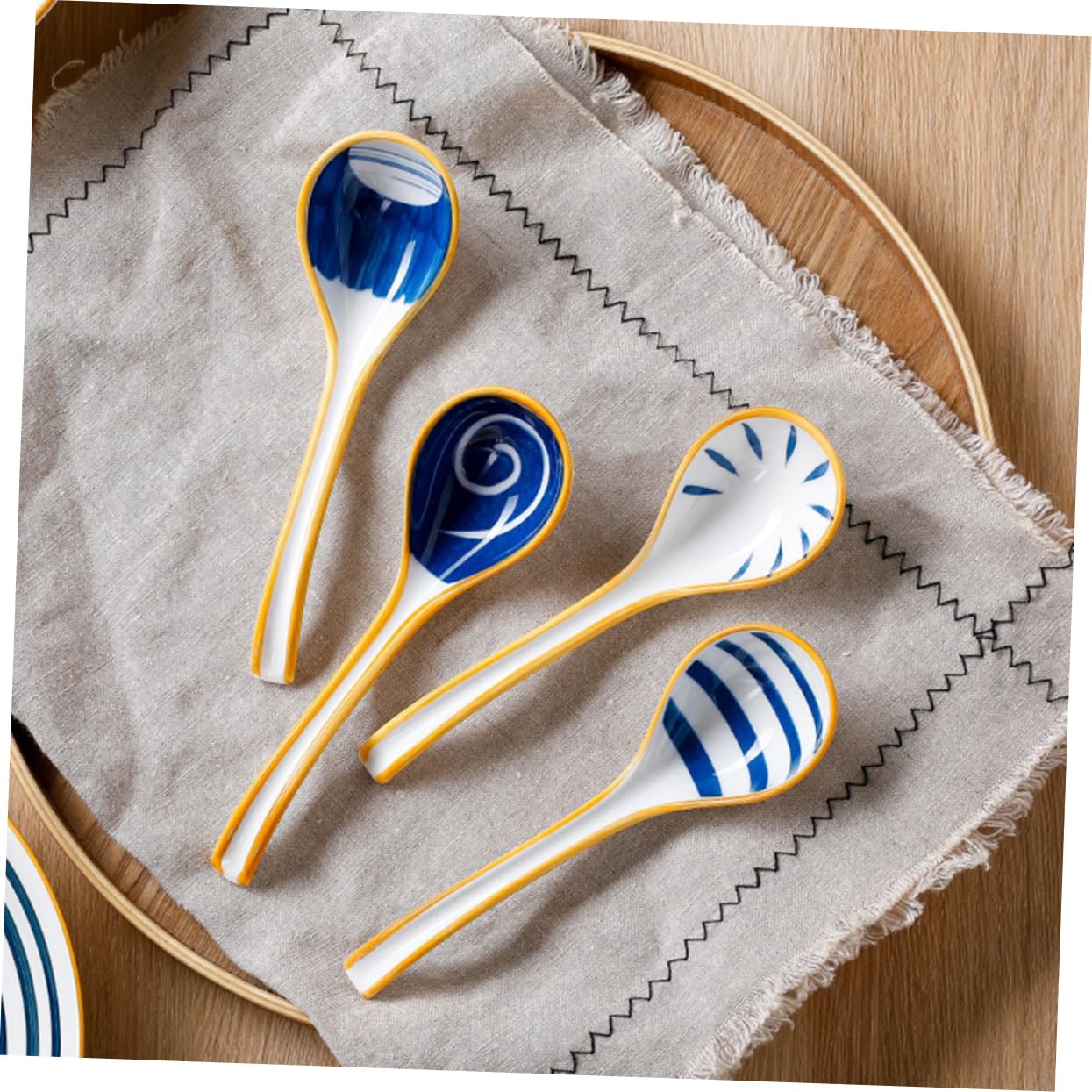 3Pcs Japanese Ceramic Soup Spoons Elegant Long Handle Kitchen Ramen Pho and Dumpling Dishes Scalding Tableware