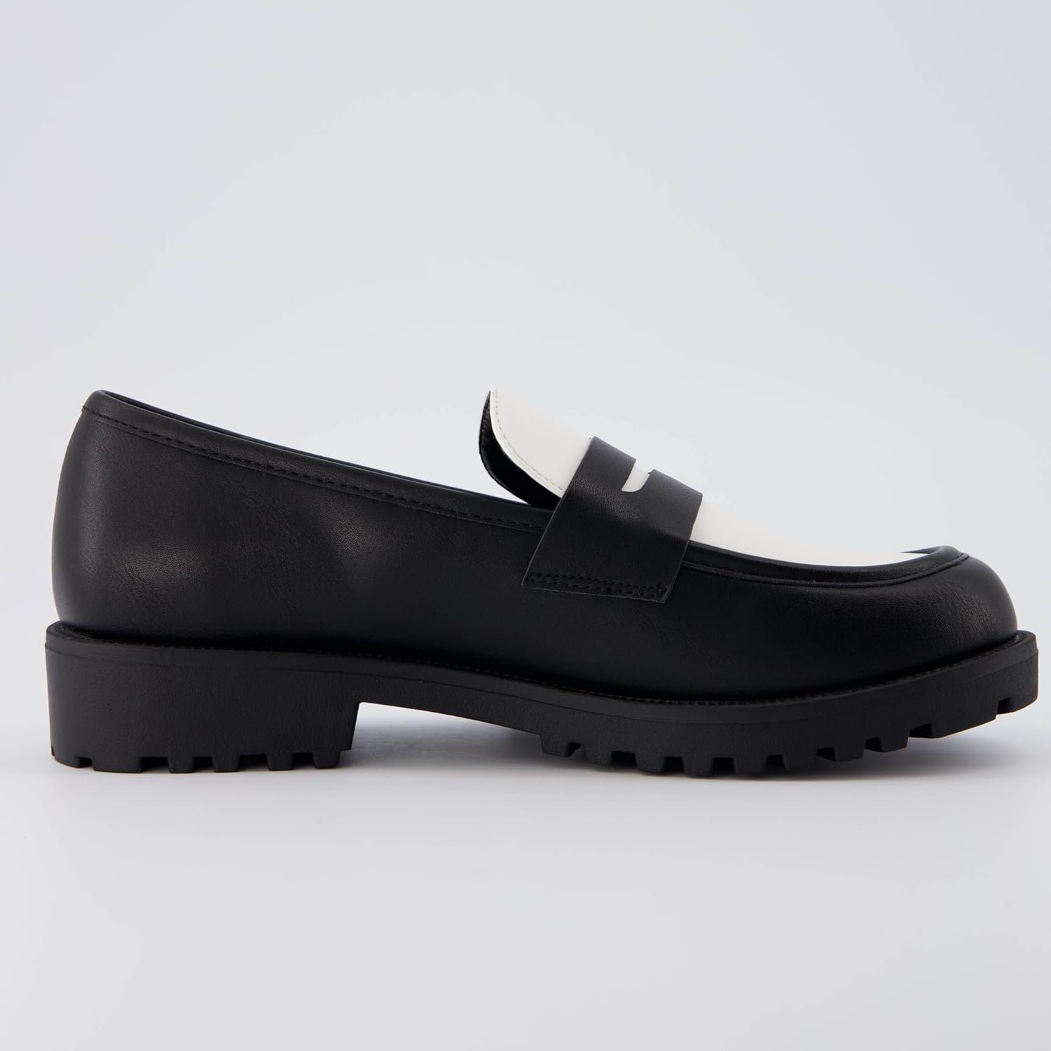 CUSHIONAIRE Women's Reggio Black/White Slip on Loafer +Memory Foam, Wide Widths Available - Image 4