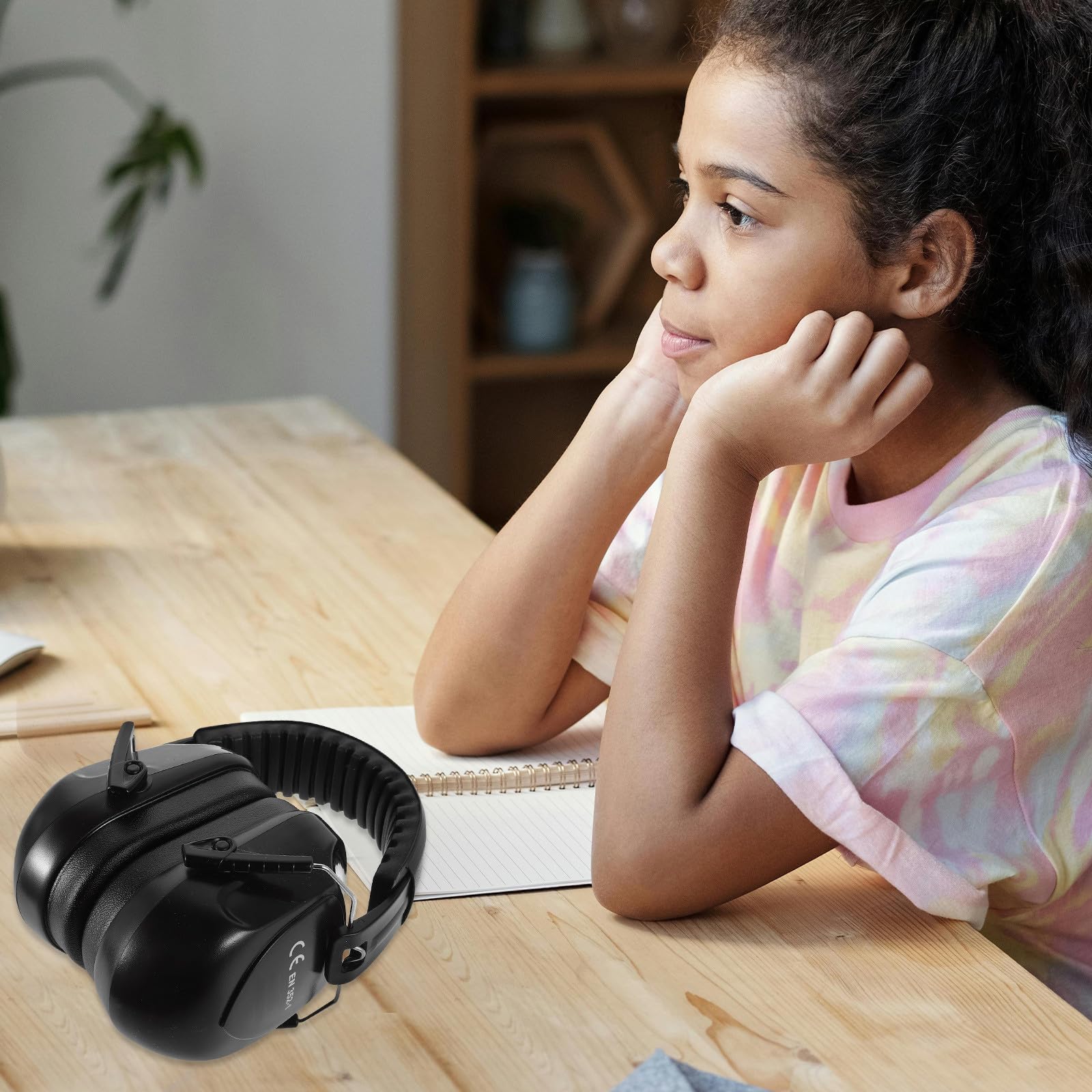 VILLCASE 2 Pièces Casque Antibruit Insonorisé en Abs Noir Haute Atténuation Sonore, Protections Auditives Confortables pour Étude et Voyage, pour Réduire le Bruit Ambiant