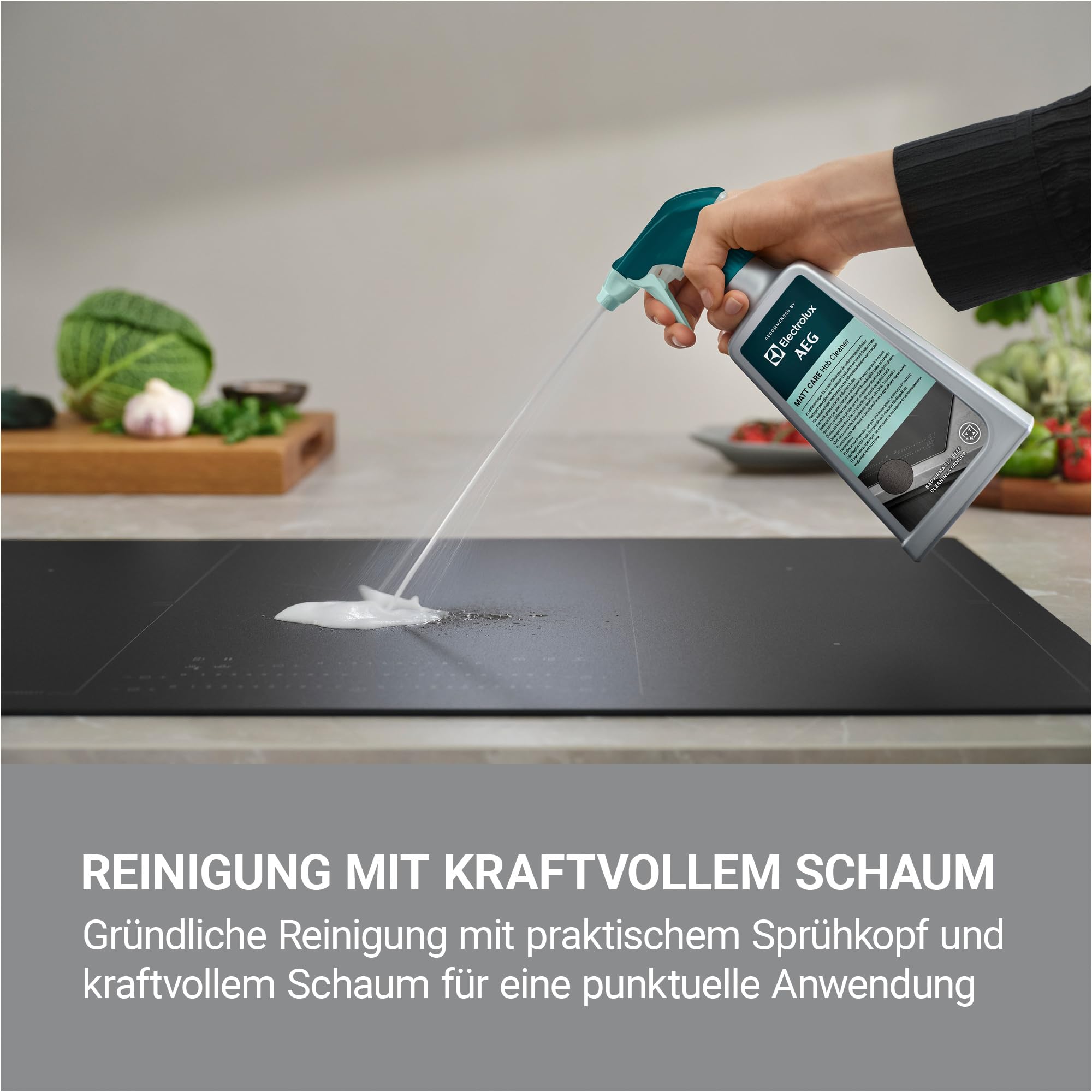 AEG MattCare Kochfeldreiniger 500 ml, Tiefenreinigung & Pflege für SaphirMatt®/SaphirMatt® SE Glaskeramik-Induktionskochfelder, entfernt Fett & Eingebranntes, M2HCMC01