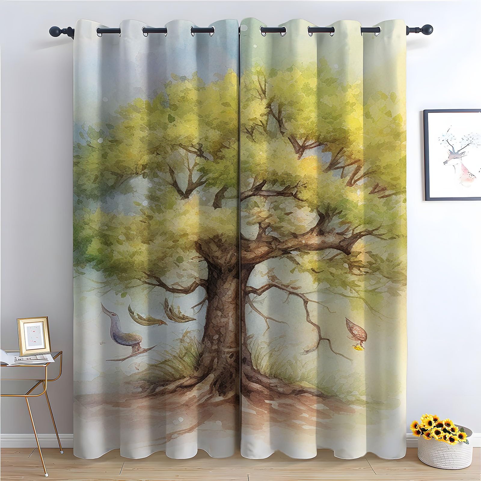 Rideaux imprimés arbres verts occultants pour instaurer une ambiance brumeuse en chambre