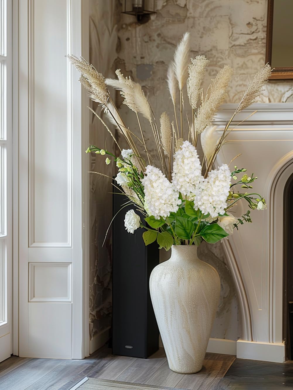 Briful nápady na dekoráciu s bielymi umelými hortenziami