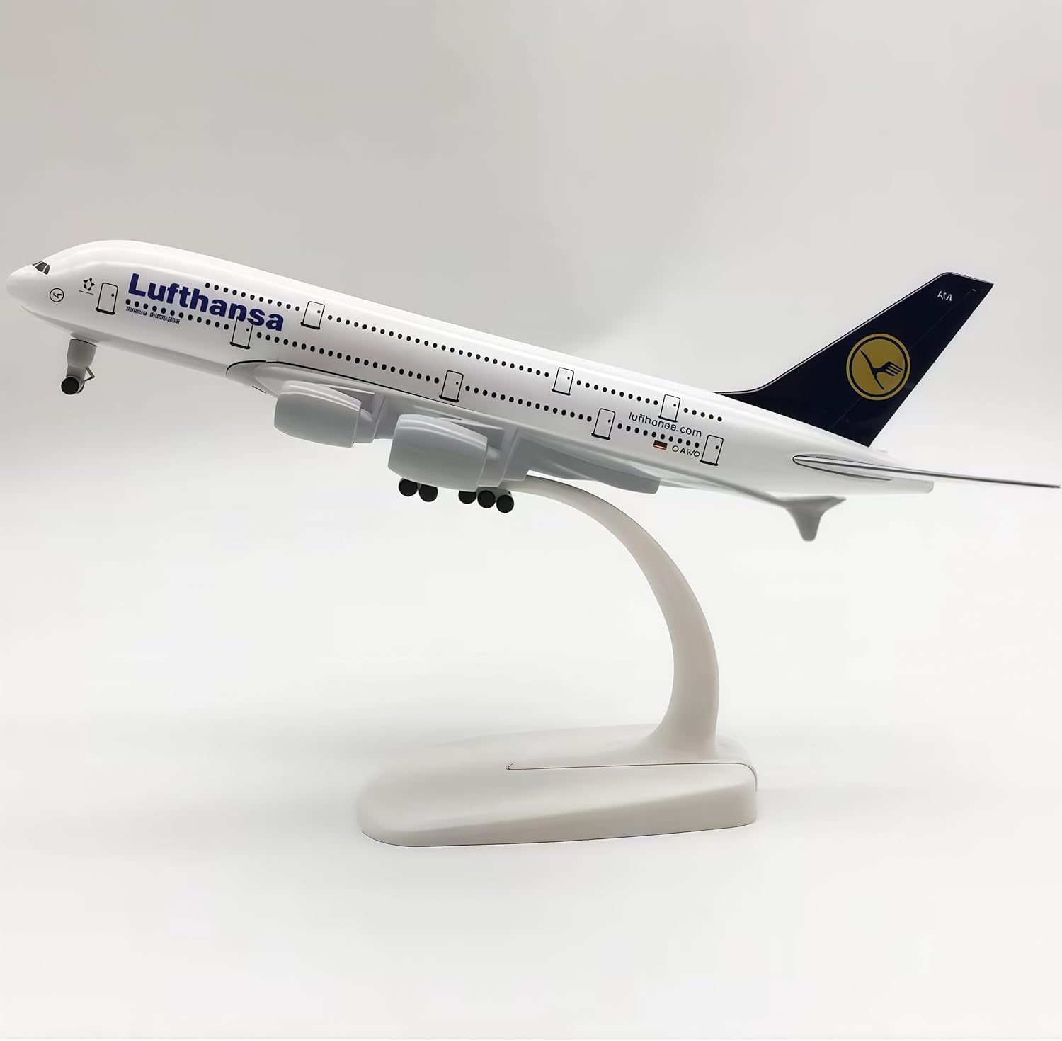 Lufthansa A380 1:300 Scale Diecast Alloy Model Airplane for Desk Display Collectible Aviation Gift