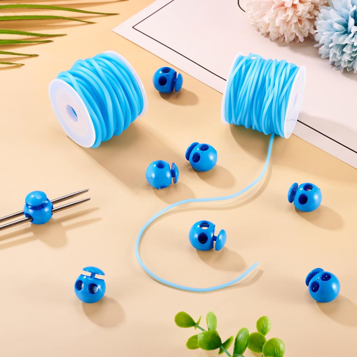 FASHEWELRY 2mm 3mm Hollow Rubber Cords Stitch Holders for Knitting, 2 Rolls Knitting Barber Cords with Plastic Cord Locks for Craft Projects (Deep Sky Blue)