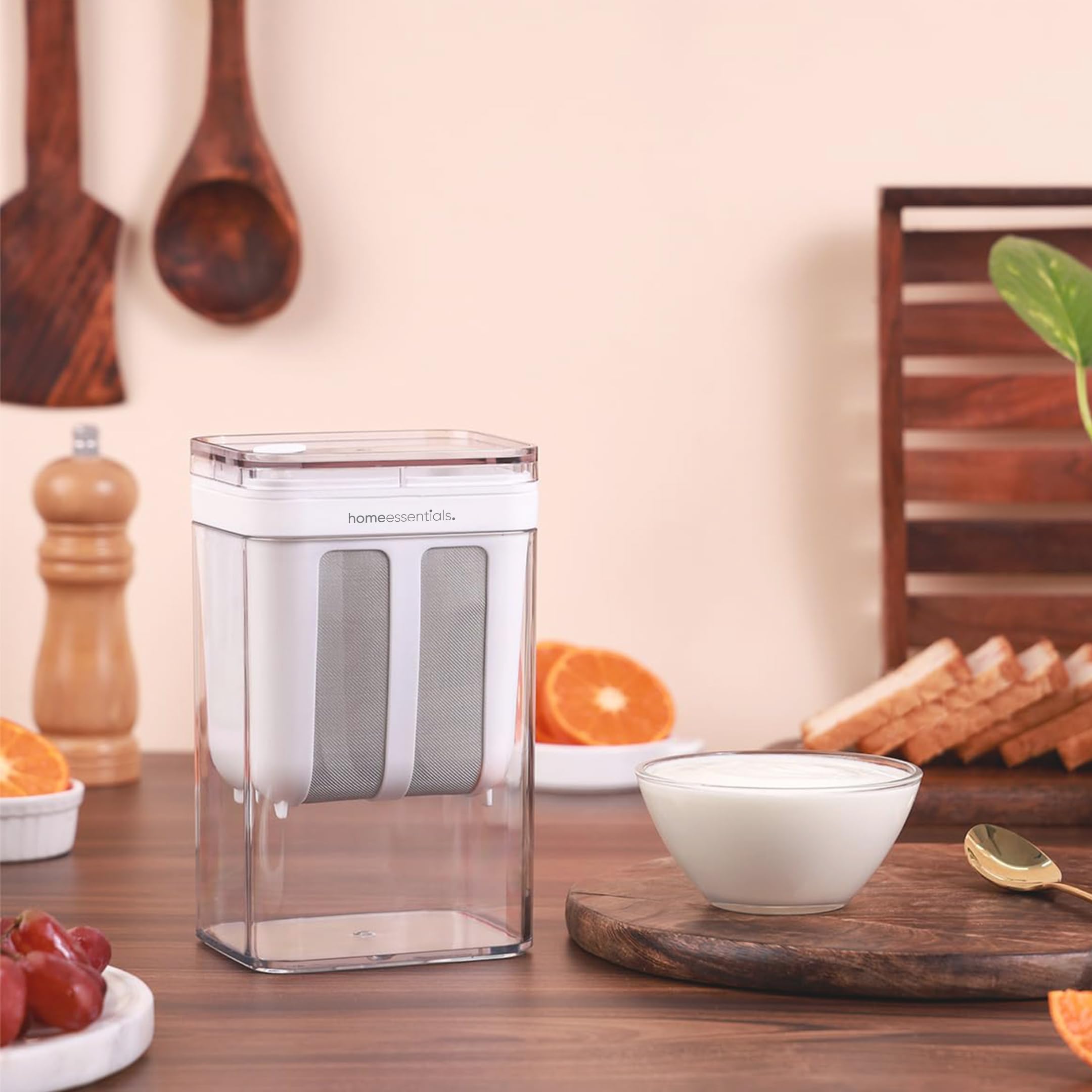 HomeEssentialsGreek Yogurt & Curd Maker - 1100ml Fine Mesh Strainer with Lid | Multifunctional yoghurt Filter | Curd Maker for Home | Whey Separator | Perfect for Homemade Yogurt, Curd, Cheese & More