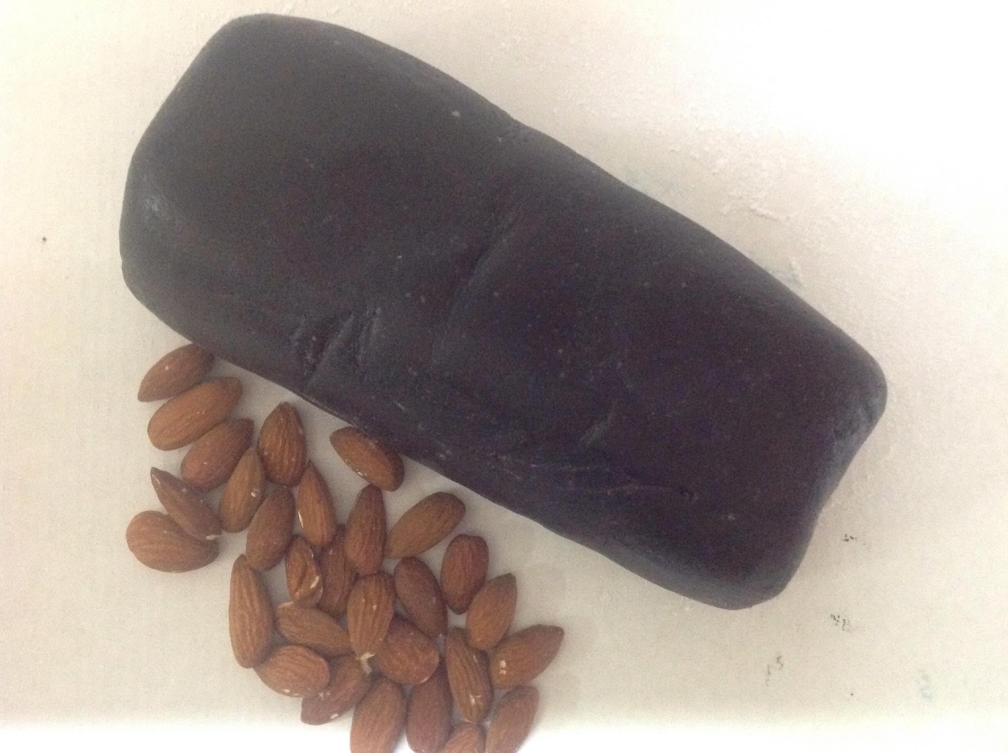 Pasta de almendra negra -500 GR