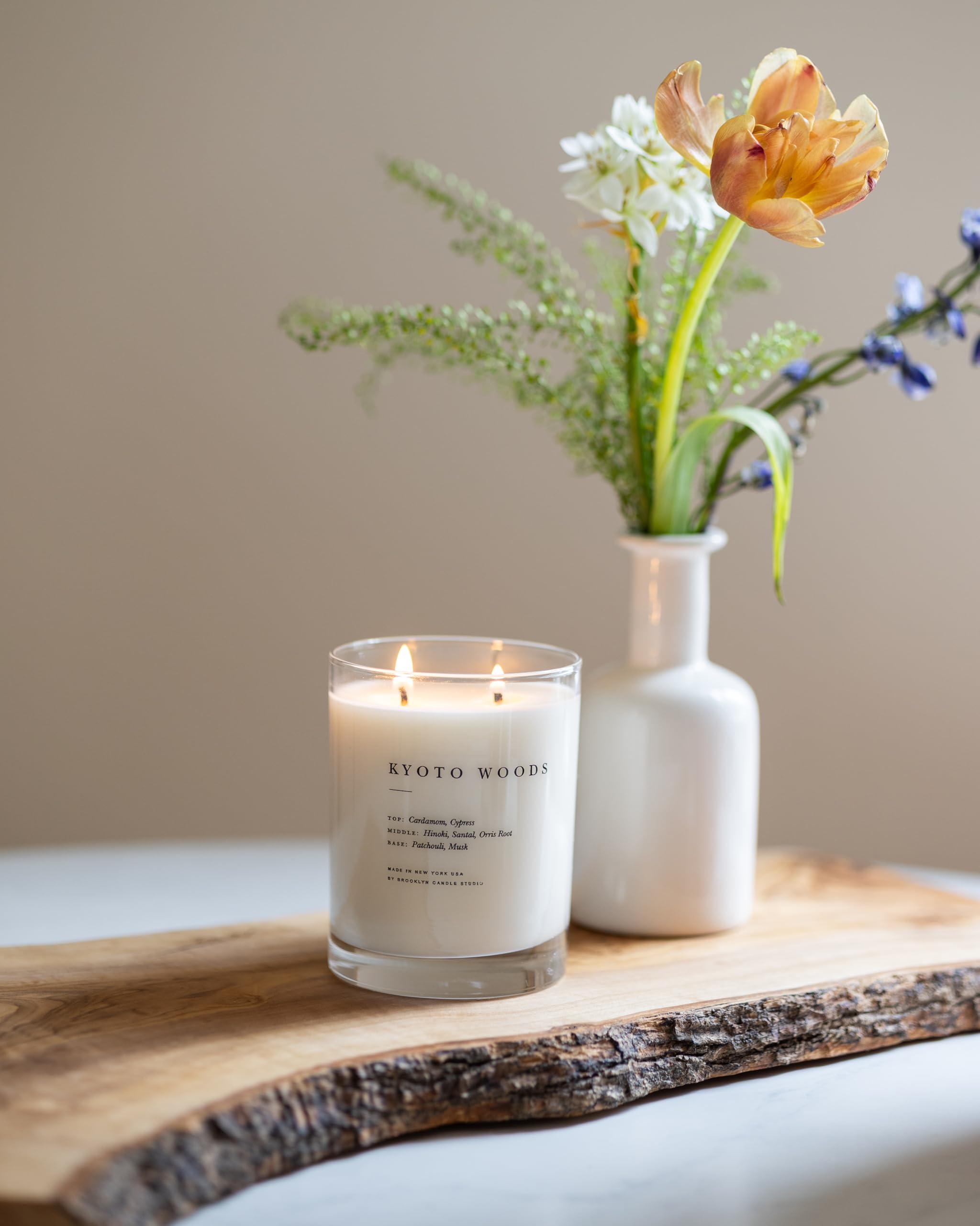 Amazon.com: Brooklyn Candle Studio Kyoto Woods 2 Wick Candle