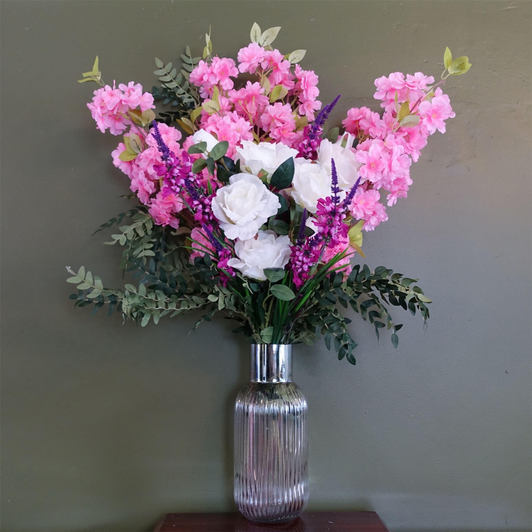 Leaf Design Artificial Flower Display with Vase