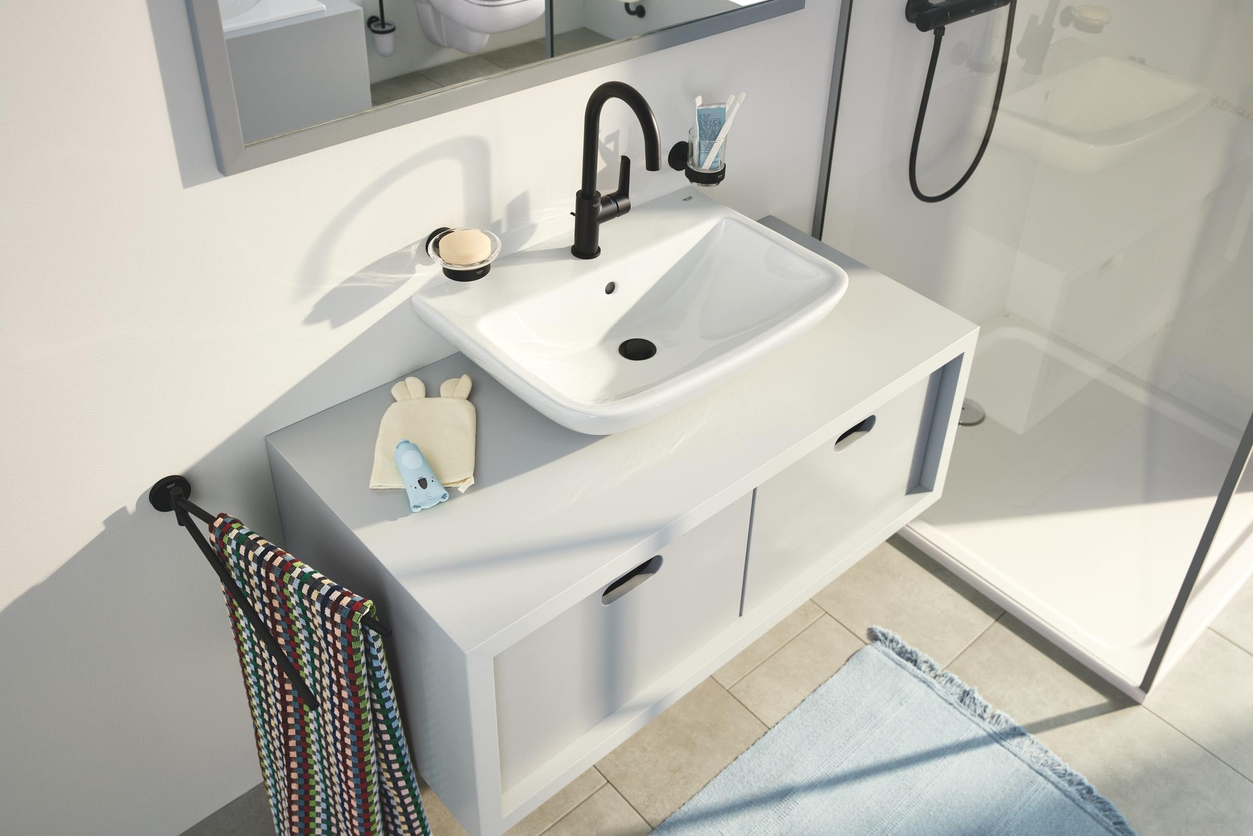 GROHE Start, Waschtischarmatur hoch, wassersparend (Wasserhahn für das Bad, schwenkbar, Zugstangen-Ablauf, 31cm hoch, mit 3in1 Werkzeug, einfache Installation am Waschbecken), schwarz, 242032432