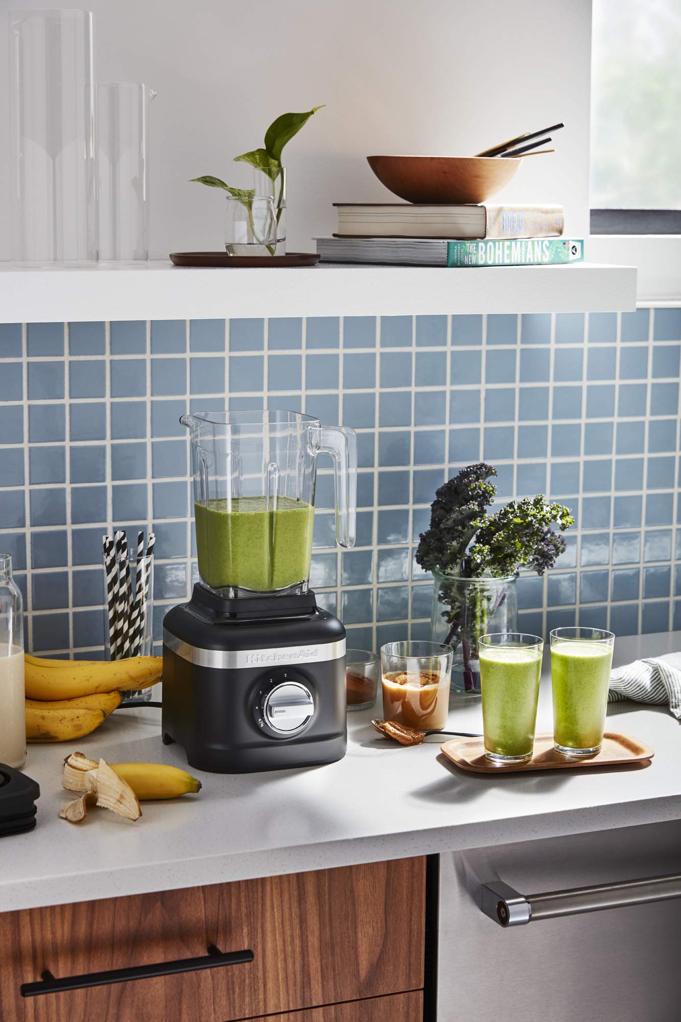 新作 キッチンエイドKSB1332YOBK150ブレンダー 48オンス オニキス