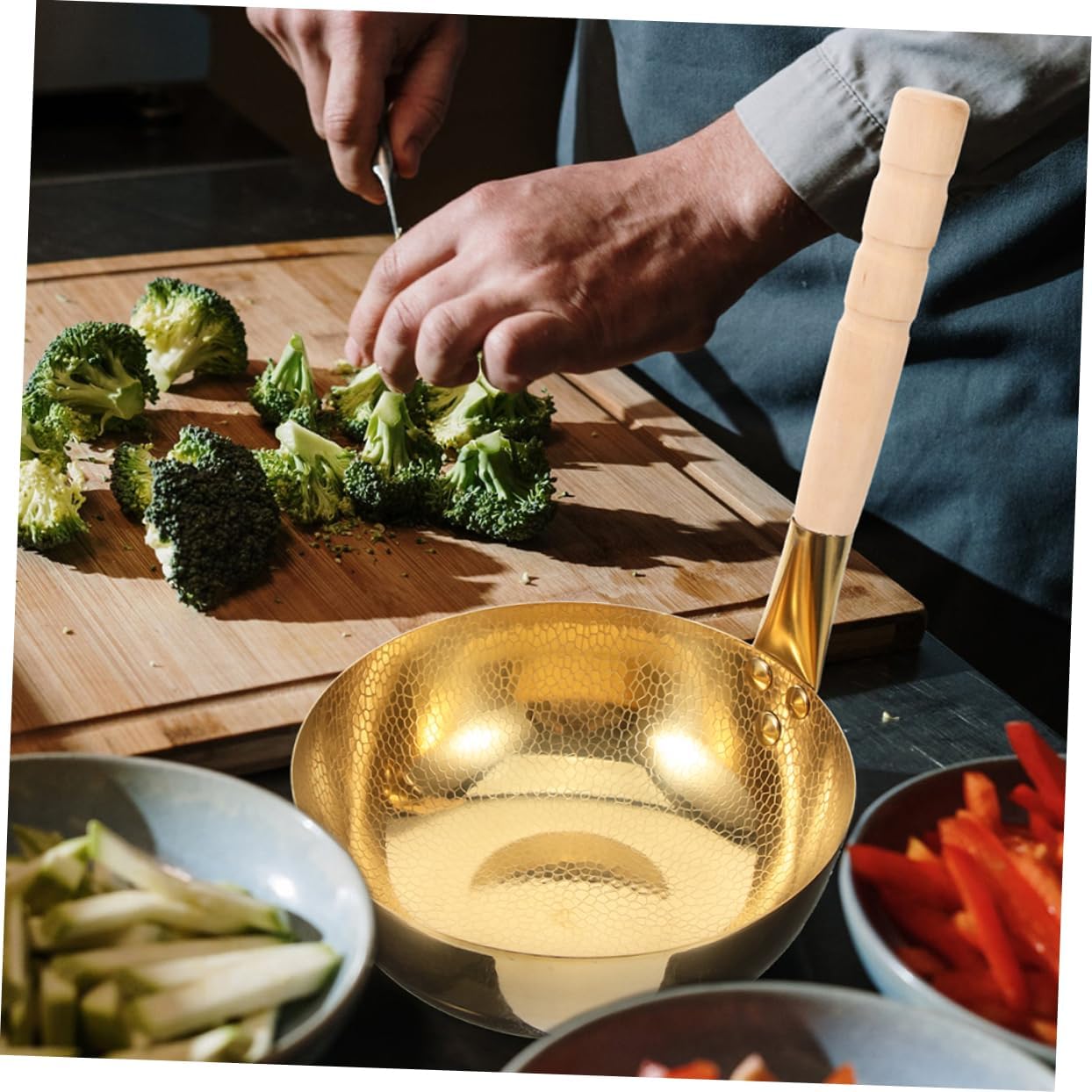 OUNONA Stainless Steel Hammered Rice Noodle Pot Multi-Function Soup Cooking Pot for Boiling Milk Small Size Handle for Home Cooking and Yunnan Noodle Preparation