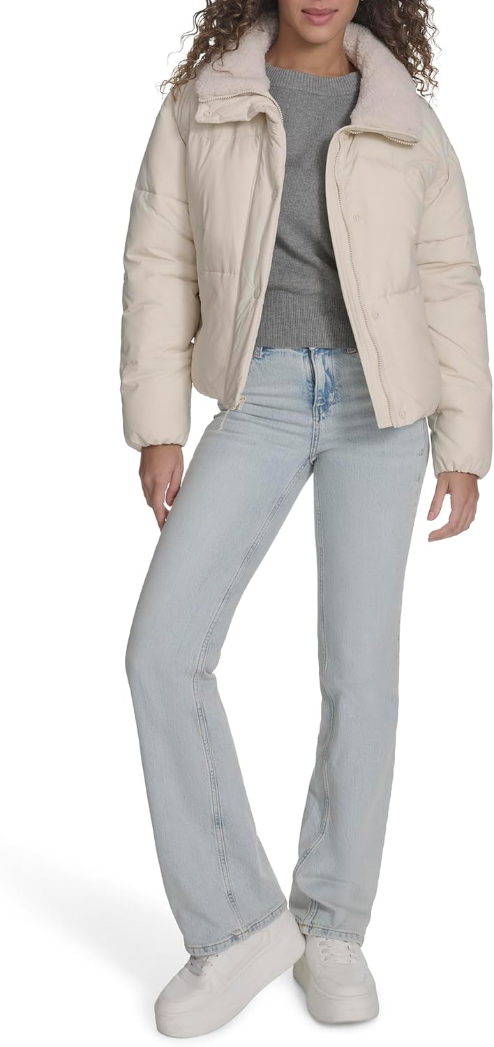 Levi's womens Western Puffer Jacket - Image 2