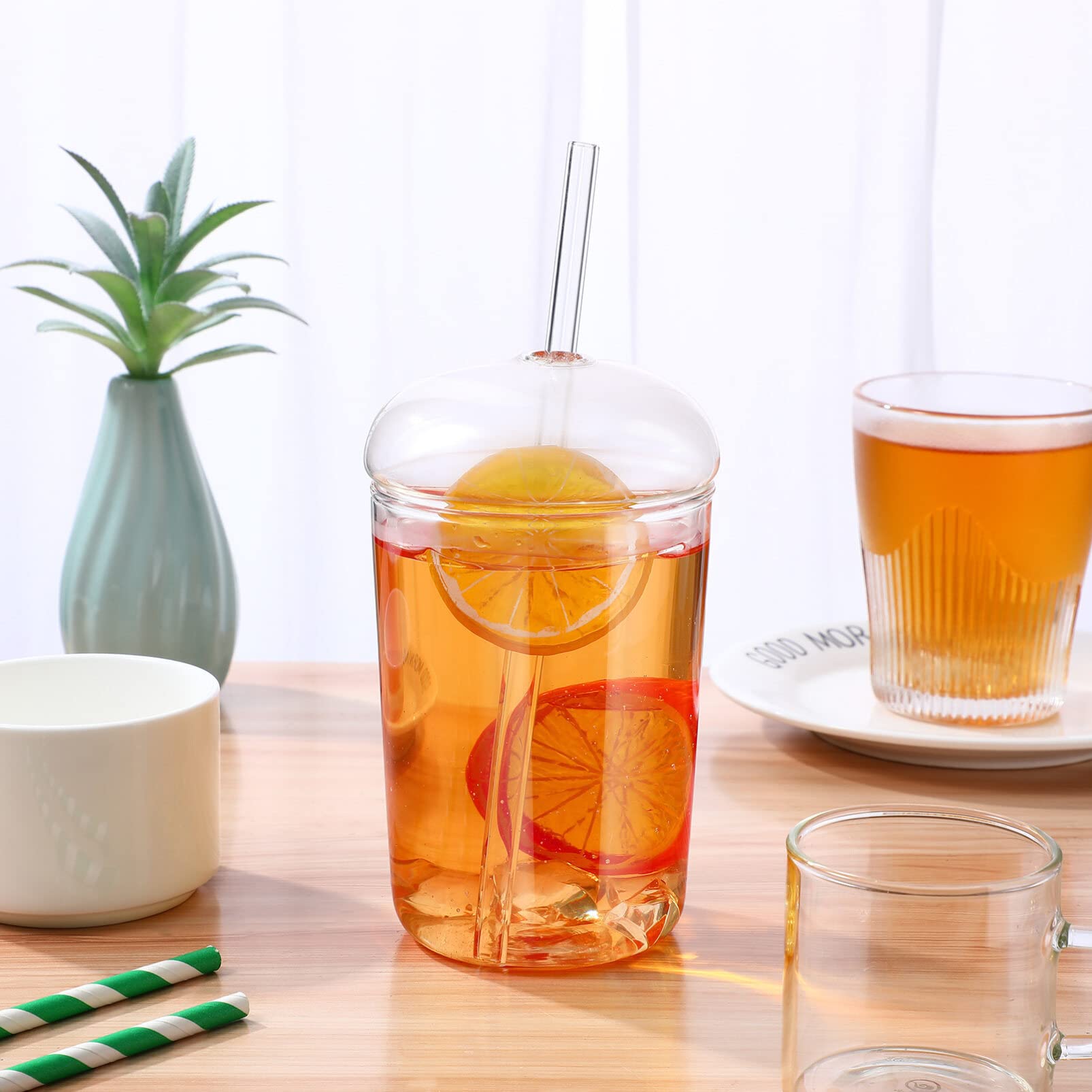 DOITOOL Lot de 2 tasses en verre transparent avec couvercles et pailles, 473,6 ml, pour café, thé, eau, cocktail, gobelet réutilisable avec couvercle et paille pour thé aux bulles, jus, café glacé