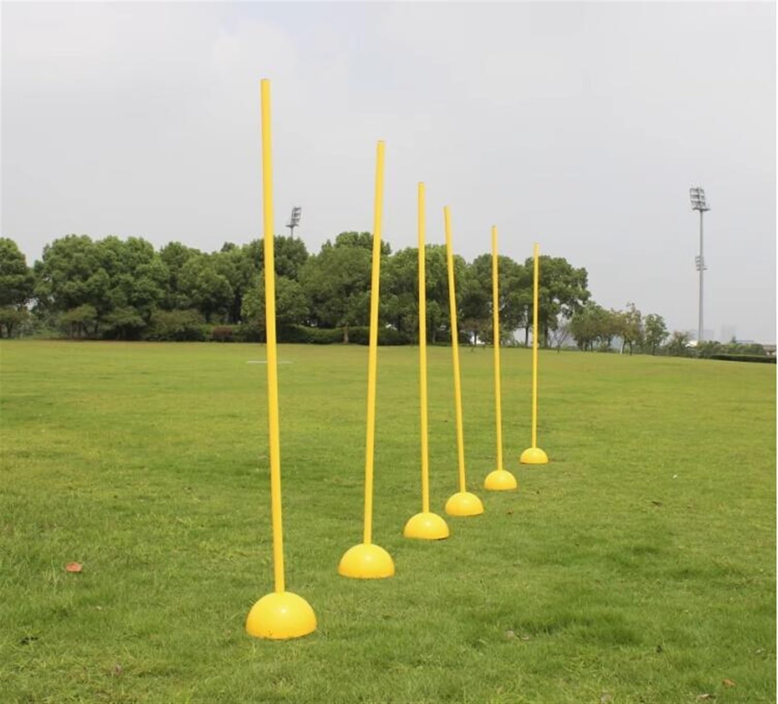 Amazon.co.jp: サッカーアジリティポールセット、スピードポール、ゴム