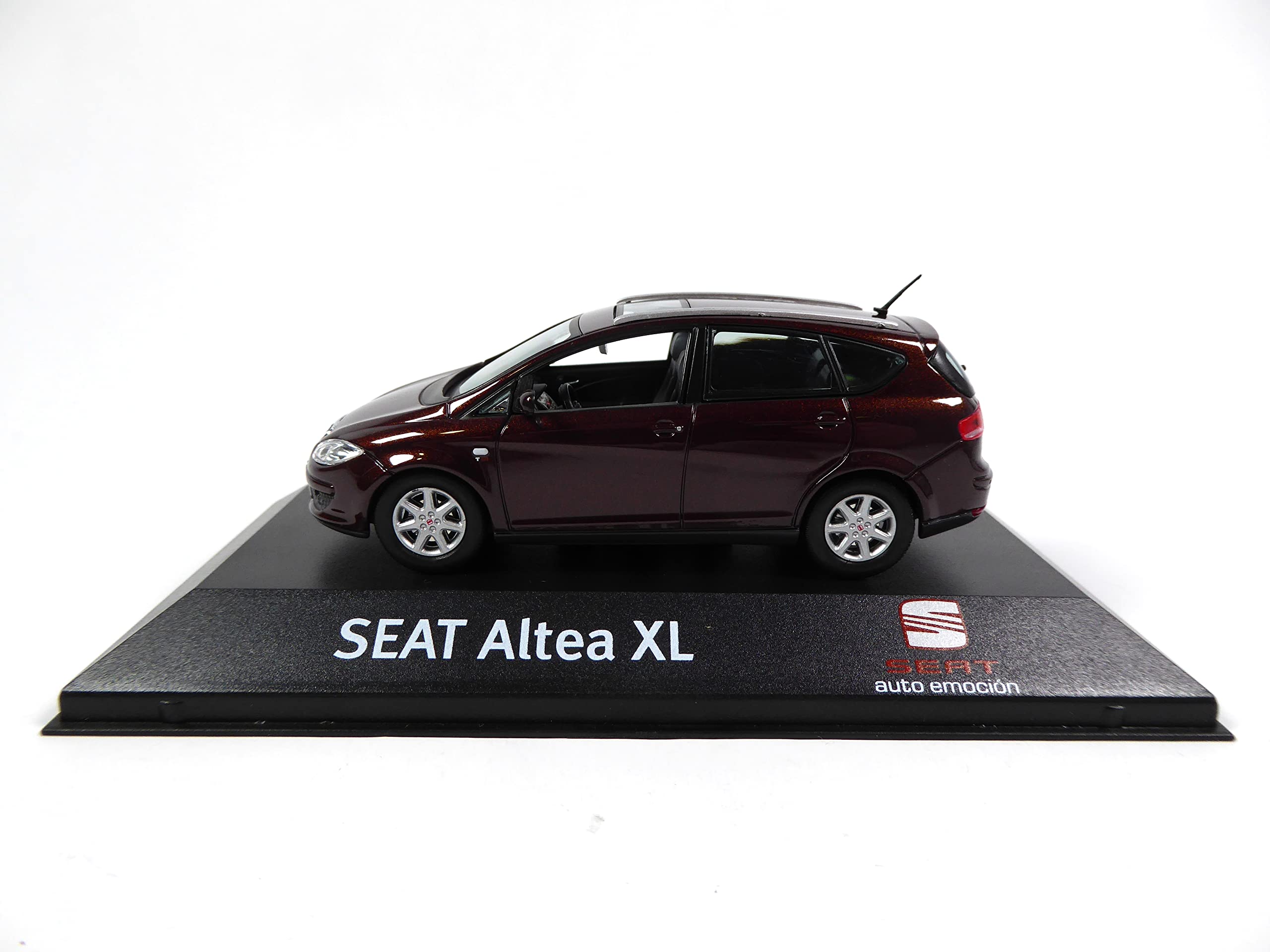 OPO 10 - Set of 3 cars 1/43 compatible with SEAT Cordoba SX + Mii + Altea XL / SE12+07+04 / SEL36, Silver, 1:43 - Image 2