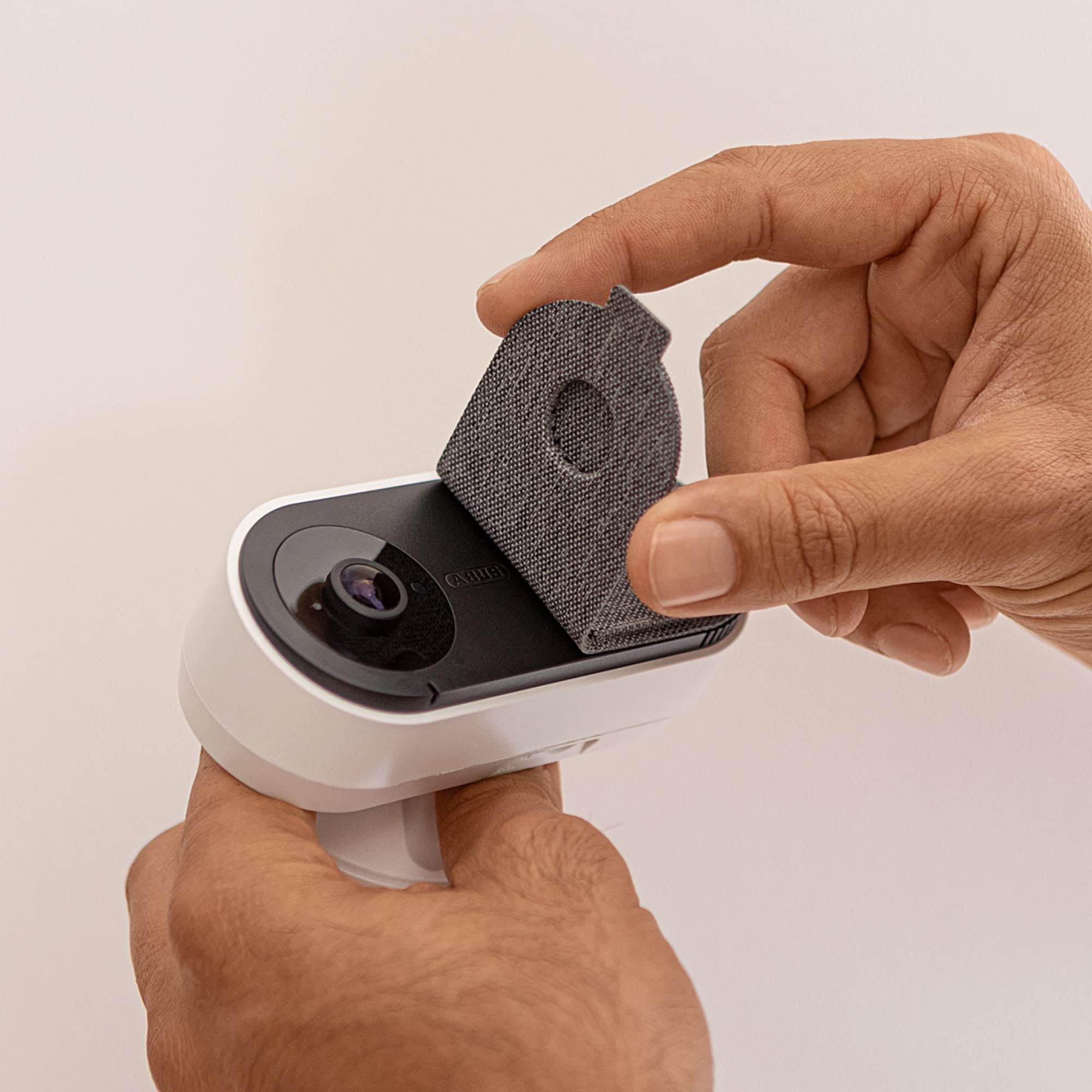 ABUS Cámara de interior PPIC31020 WLAN Privacy - Full HD, 180° y WiFi Dual | Cámara de vigilancia con modo privacidad, visión nocturna, audio bidireccional y almacenamiento local en tarjeta microSD