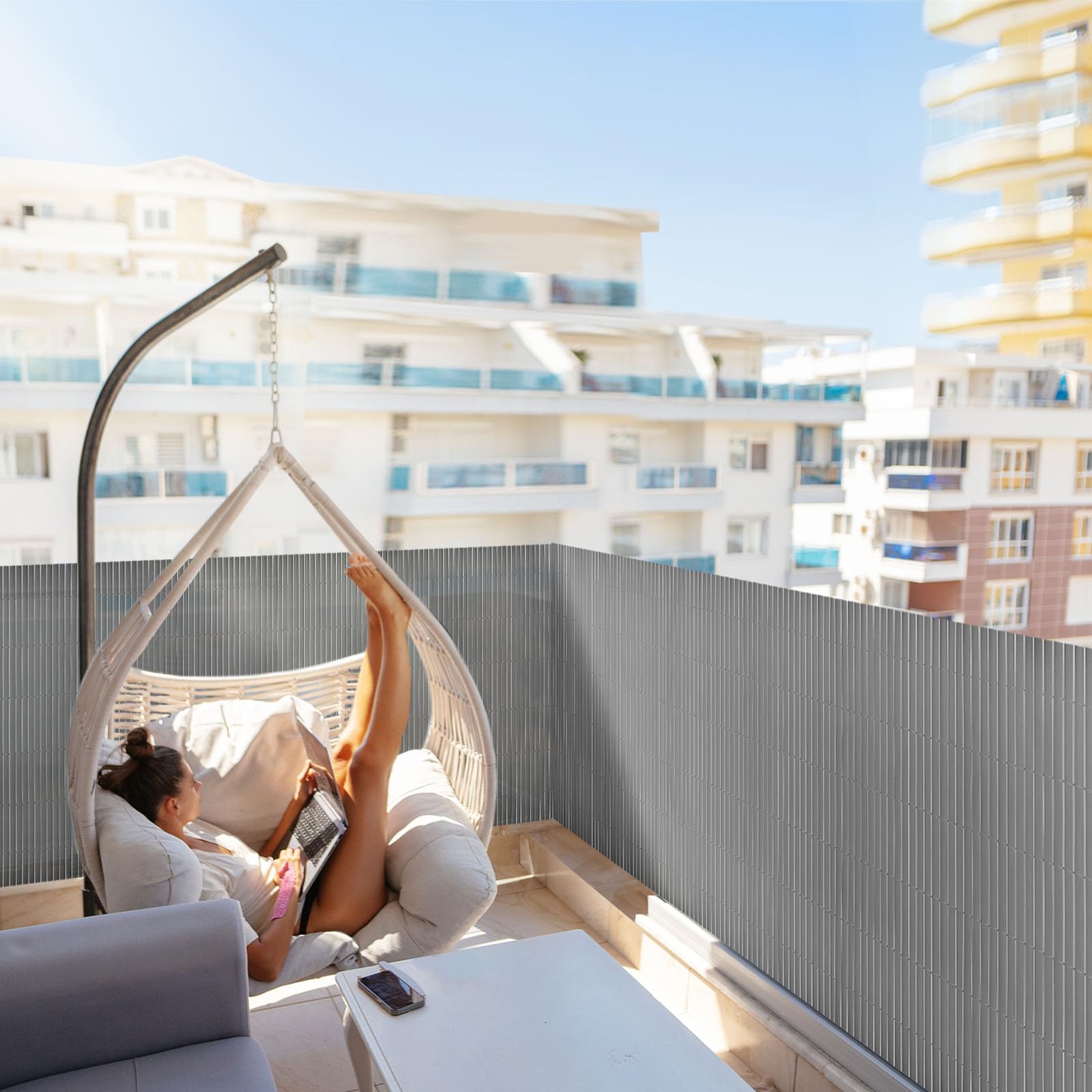 KARAT PVC Sichtschutz für Garten, Balkon, Terrasse - 150x500 cm Grau - Balkonsichtschutz, Sichtschutzmatte wetterfest, Zaun als Balkonverkleidung, Poolumrandung und Windschutz - Gartenzaun
