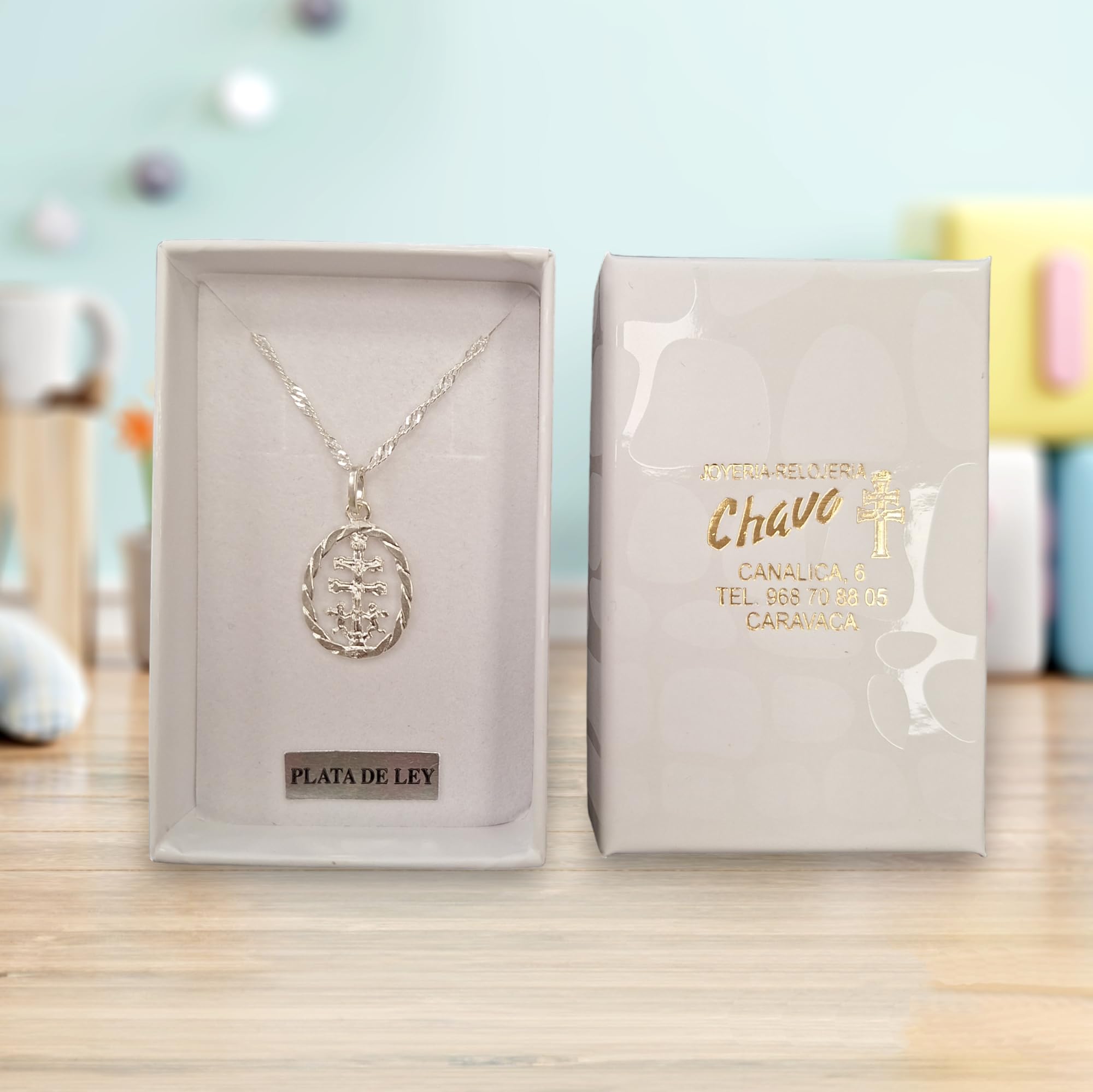 Sebaoth Medalla Cruz de Caravaca Bendecida con Angeles 23mm + Cadena Singapur 45 cm cuello mujer - Plata de Ley