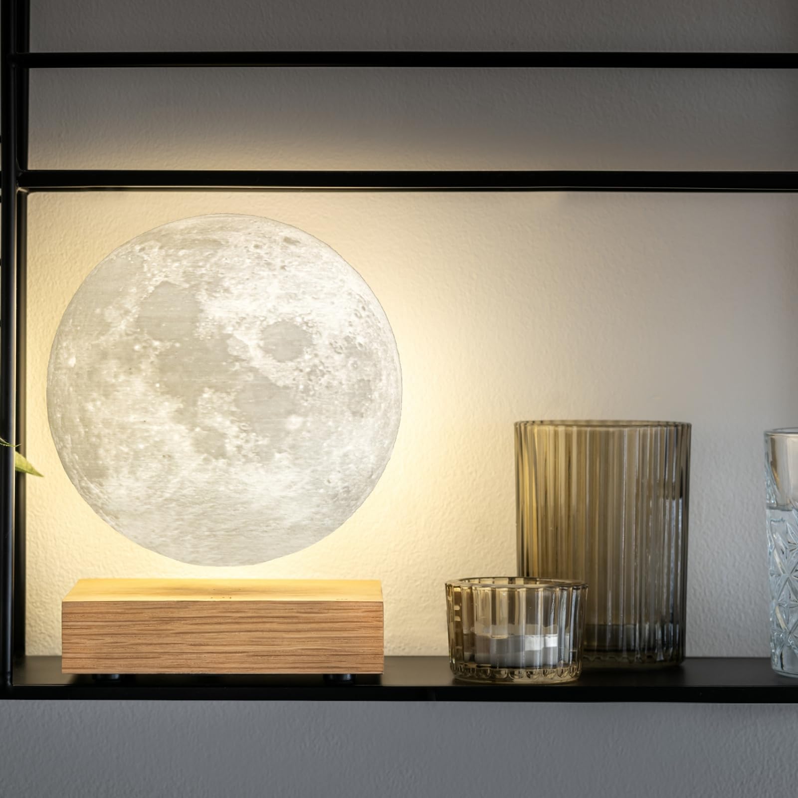 Gingko Smart Moon Lamp • schwebender Mond mit Holzsockel • smartes Stimmungslicht • elektromagnetisch & rotierend • Esche