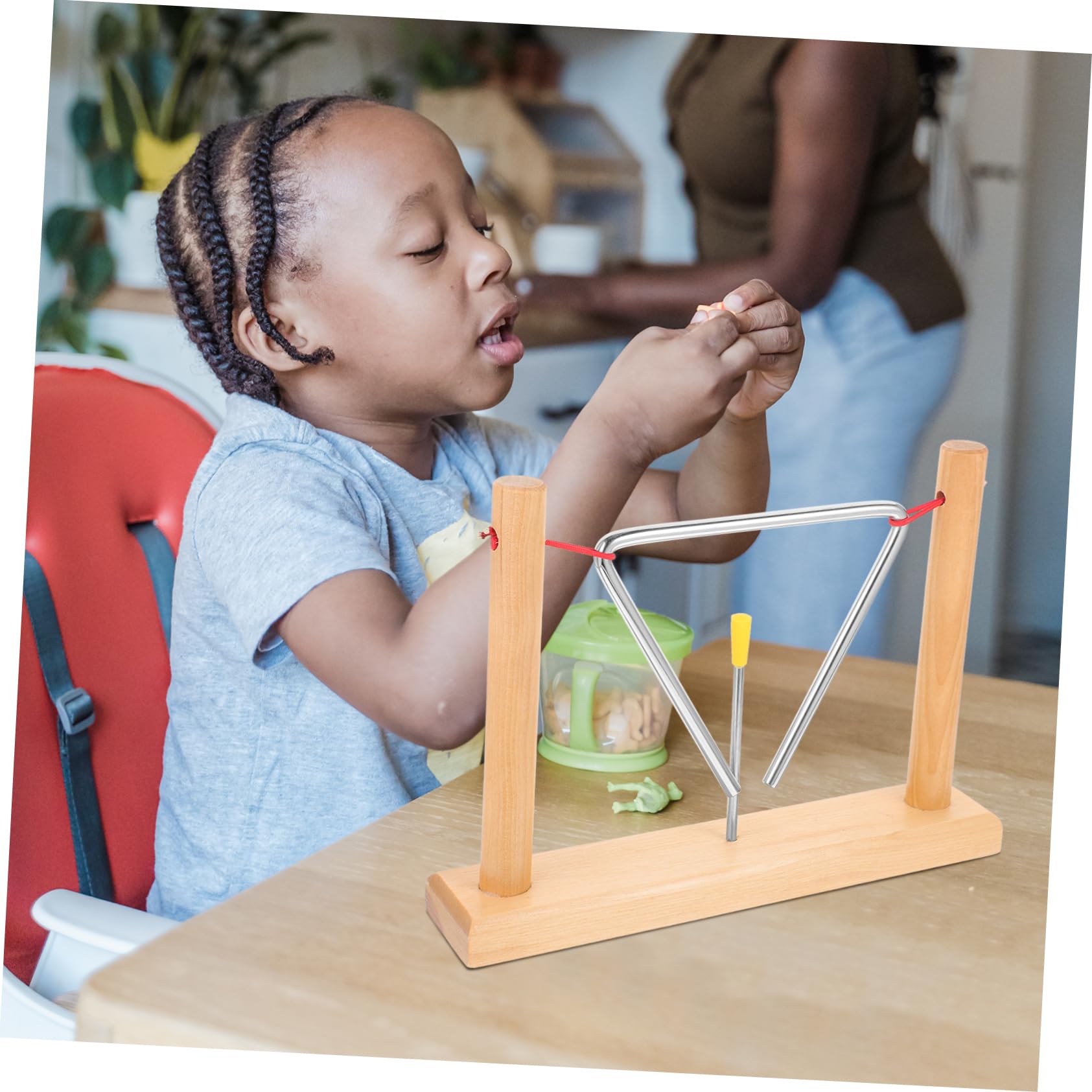 Triangle de Percussion, 2 Ensembles avec Maillets et Supports en Bois | Beige, Structure Bois et Fer, Son Clair Résonnant, Format Portable, Usage Éducatif pour Garçon et Filles Débutants