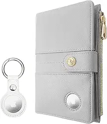 Porta-passaporte feminino AirTag, carteira de passaporte com bloqueio de RFID com suporte para etiqueta de ar, compartimentos para cartão de crédito com zíper e chaveiro com etiqueta de ar