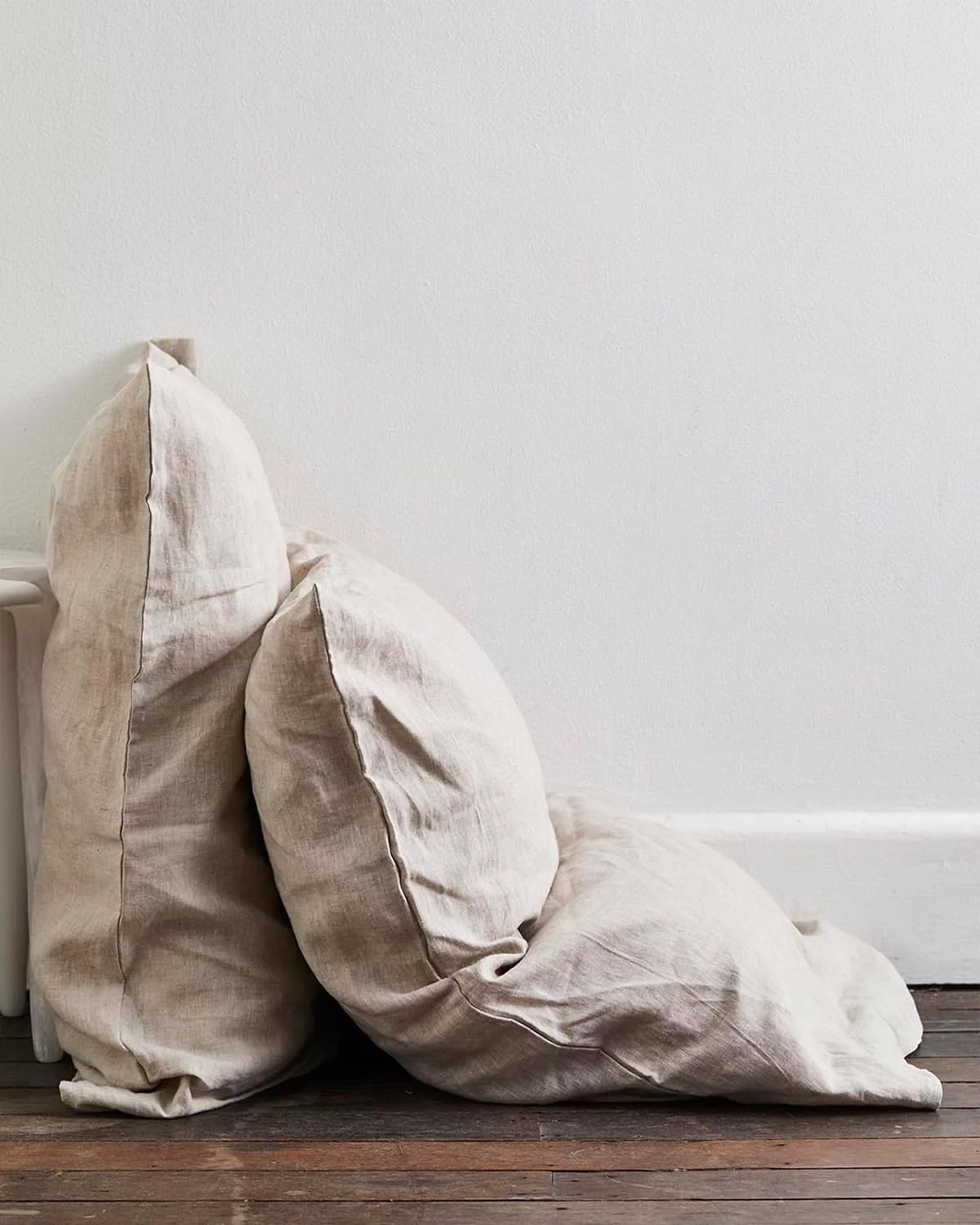 Bed Threads - Linen Pillowcases - 100% French Flax Linen - Luxury & Eco-Friendly - Breathable, Natural & Soft - Envelope Opening - Machine Washable - Standard Size - 30” x 20” - Set of 2 - Oatmeal