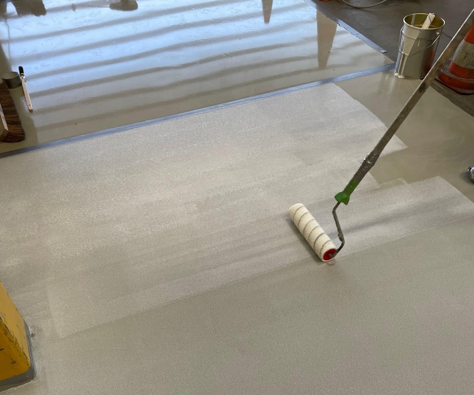 2-K Epoxy-Grundierung LIGHT PRIMER SPRAY jetzt kaufen 2-K Epoxy-Grundierung LIGHT PRIMER SPRAY jetzt kaufen