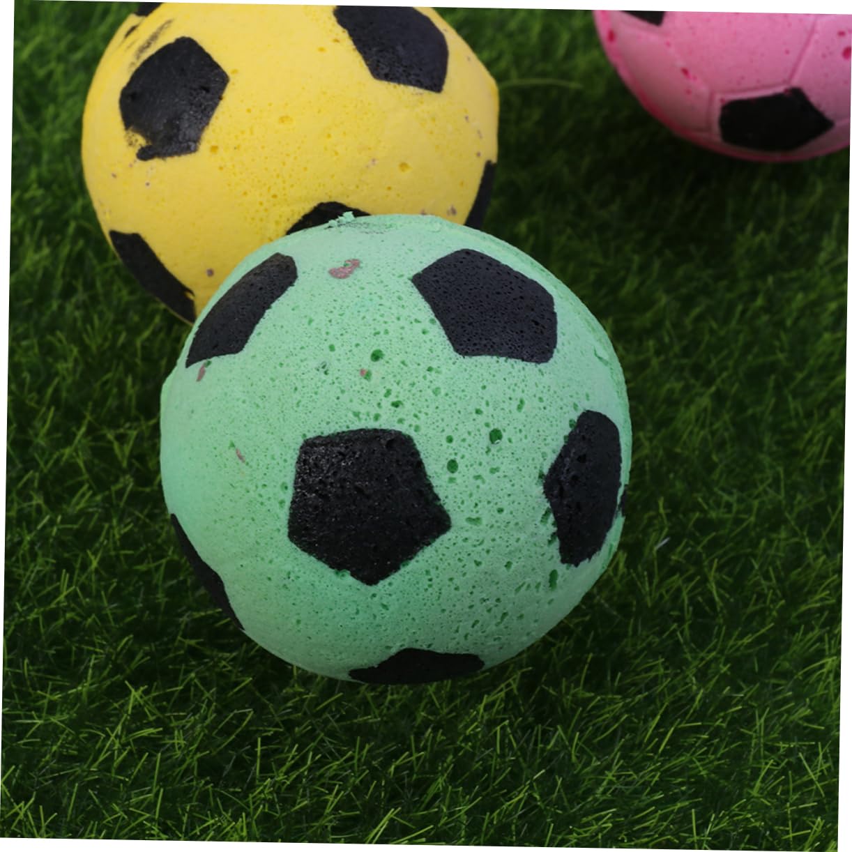 FRCOLOR 3 Sets Katzenspielzeug Aus Eva-Material Für Kätzchen Hüpffußballspielzeug Lustiges Kätzchen-Design Haustierspielzeug Zur Kratzprävention 12 Stück * 3