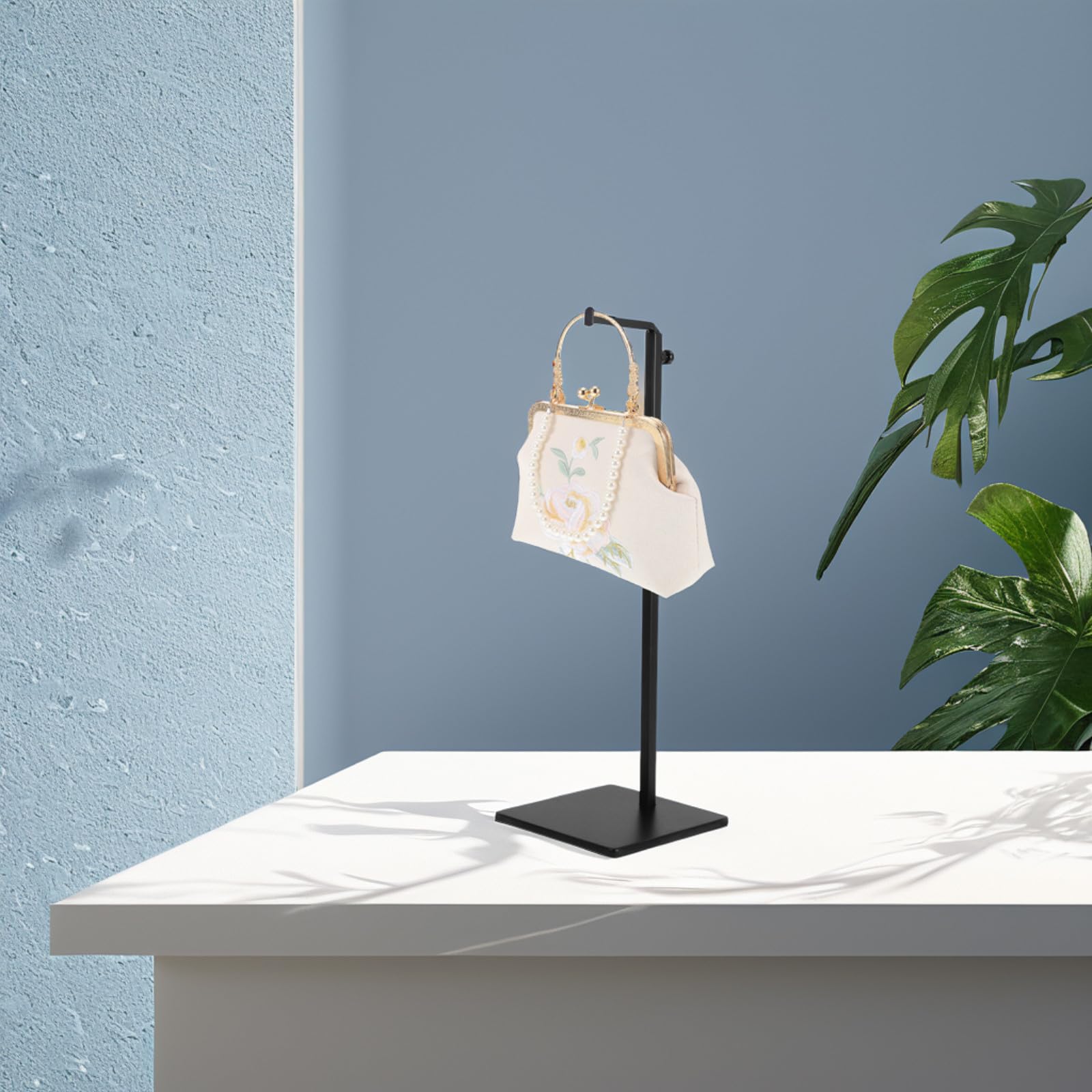 SUPVOX Expositor de Bolsos de Metal Ajustable Diseño en Forma de 7, Soporte Negro Mate para Mesa, Apto para Exhibición en Tiendas y Optimización de Espacio