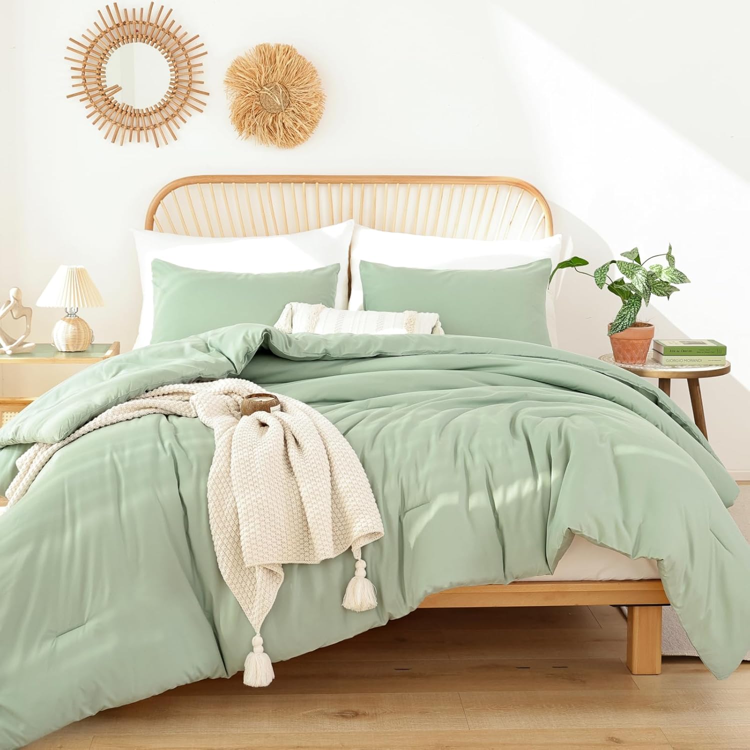 ROSGONIA Queen Comforter Set Sage Green, 3pcs Bedding Sets Queen (1 Boho Sage Comforter& 2 Pillowcases), All Season Lightweight Blanket Quilt - Image 6