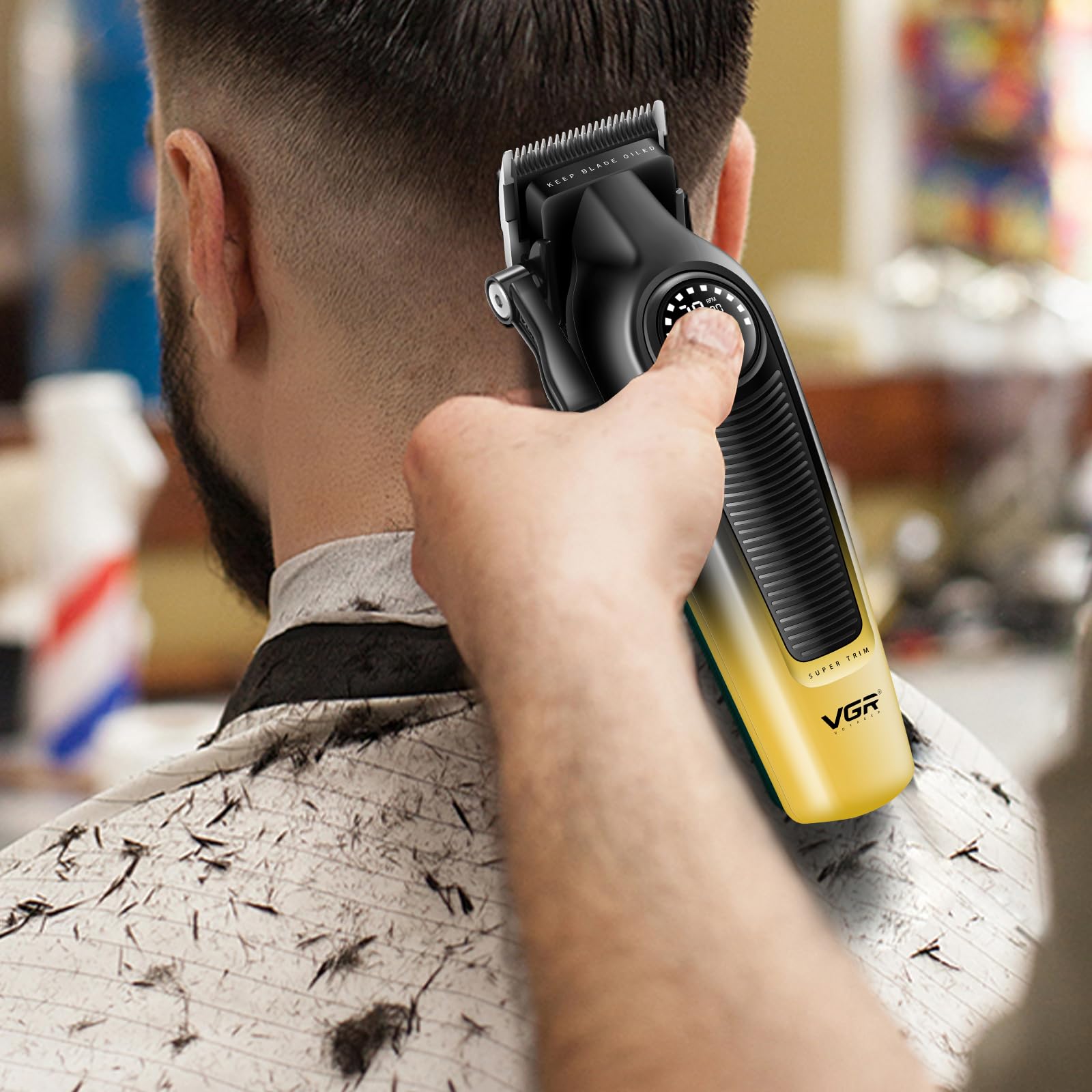 VGR 196 & 996 Haarschneidemaschine Set Profi mit 10 Führungskämme, 1 Kamm | Kabelloses Friseur Set mit Keramisch Titanbeschichteter Klinge, Harrschneidermaschine Herren Profi mit LED Display