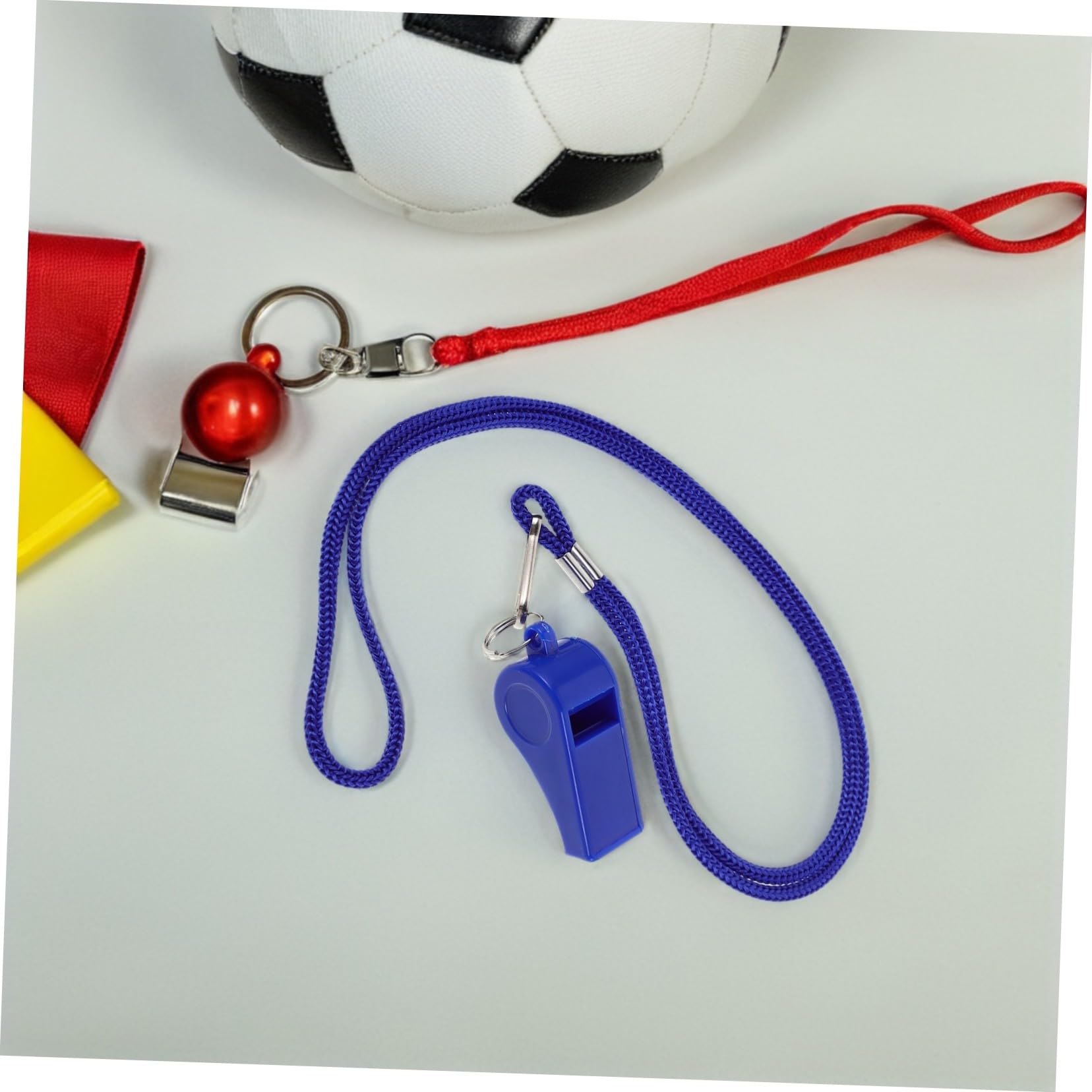 ibasenice 36piezas Silbato De Supervivencia Al Aire De Plástico Silbato De Emergencia con Cordón para Deportes Senderismo Fútbol Baloncesto y Seguridad De Emergencia Sonido Fuerte y Nítido
