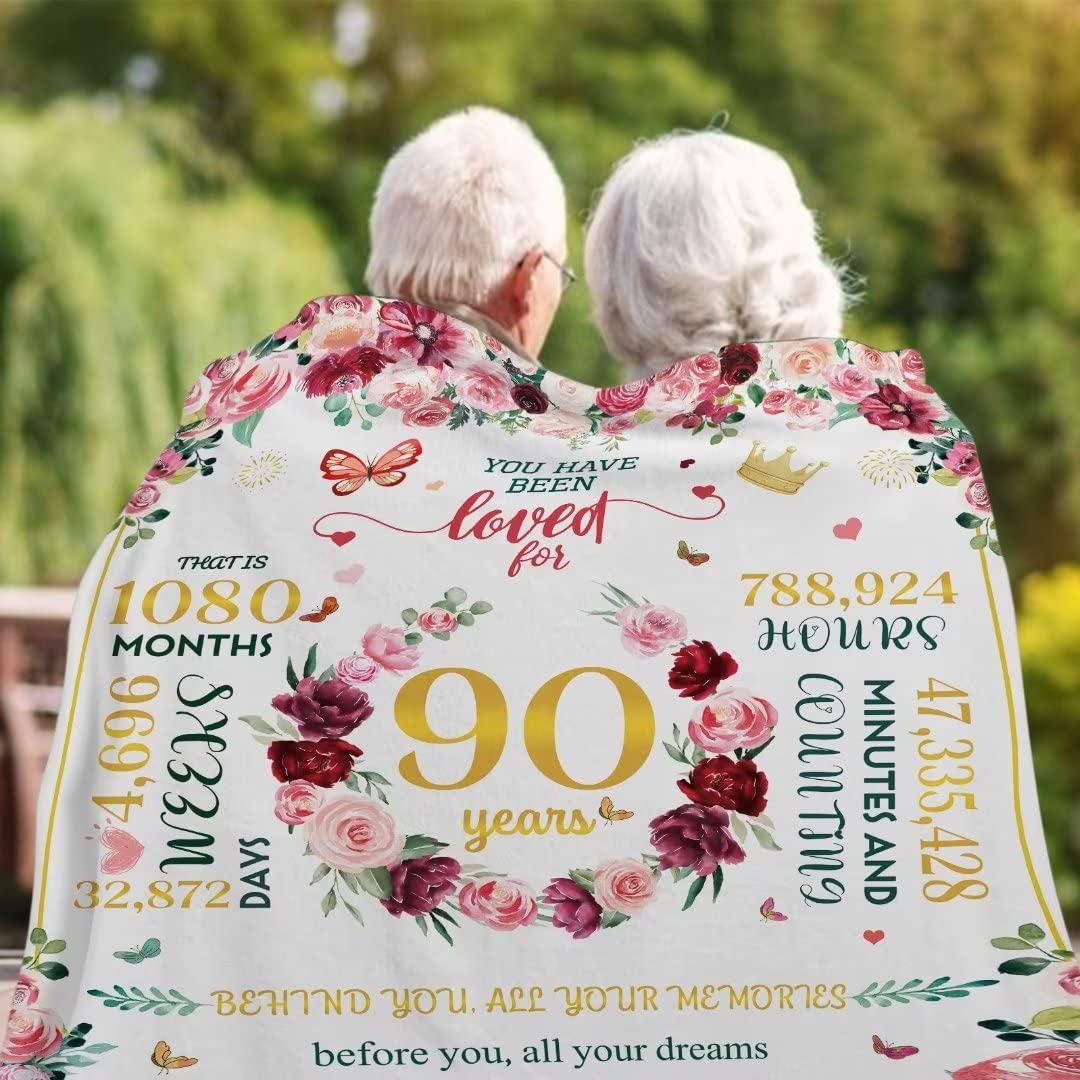 JUZGTSIT Regalo per donna di 90 anni, 90° compleanno, morbida coperta regalo idee, decorazione felice che trasforma mamma nonna 127 x 152 cm, bianco