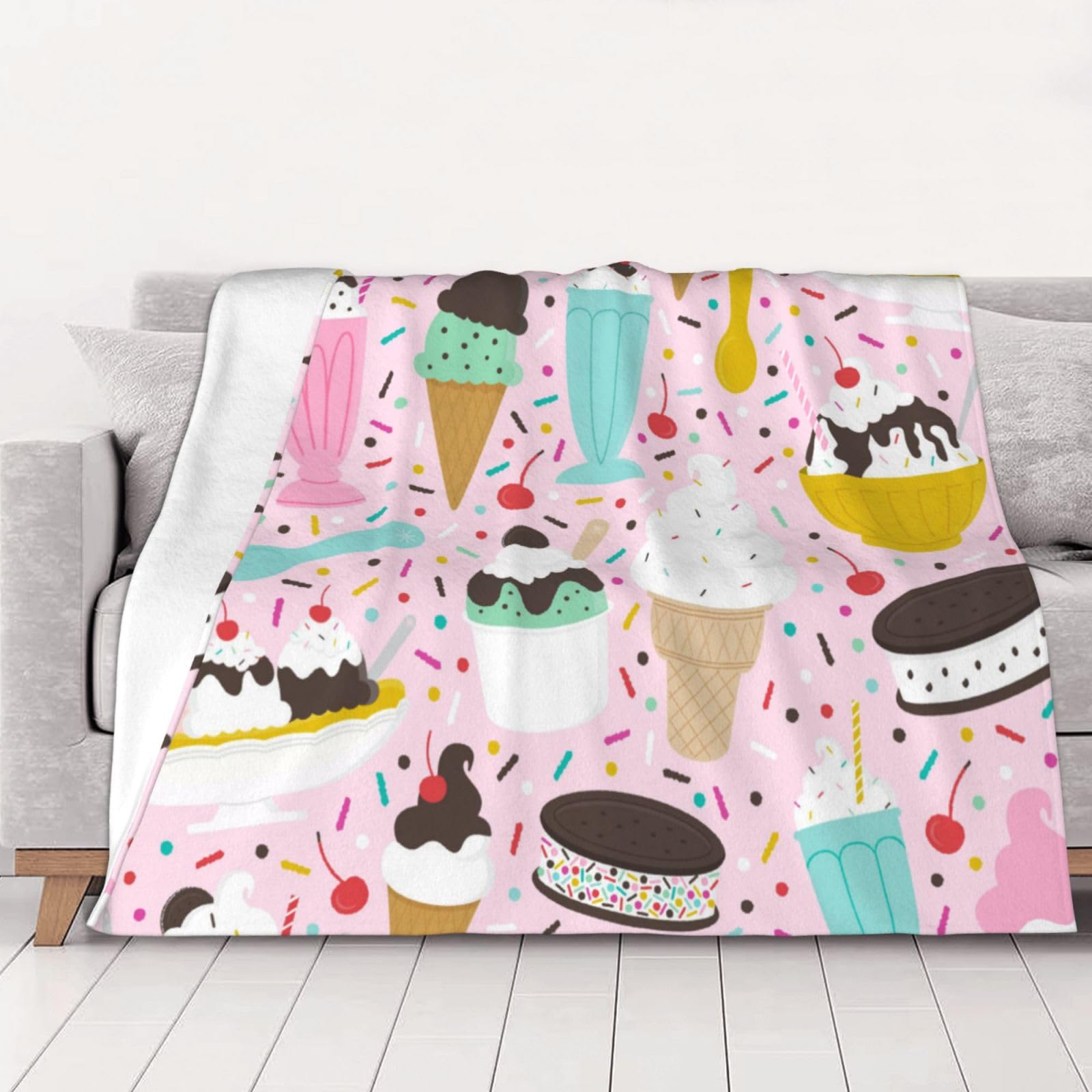 Couverture flanelle crème glacée douce pour ne plus avoir froid sur votre canapé