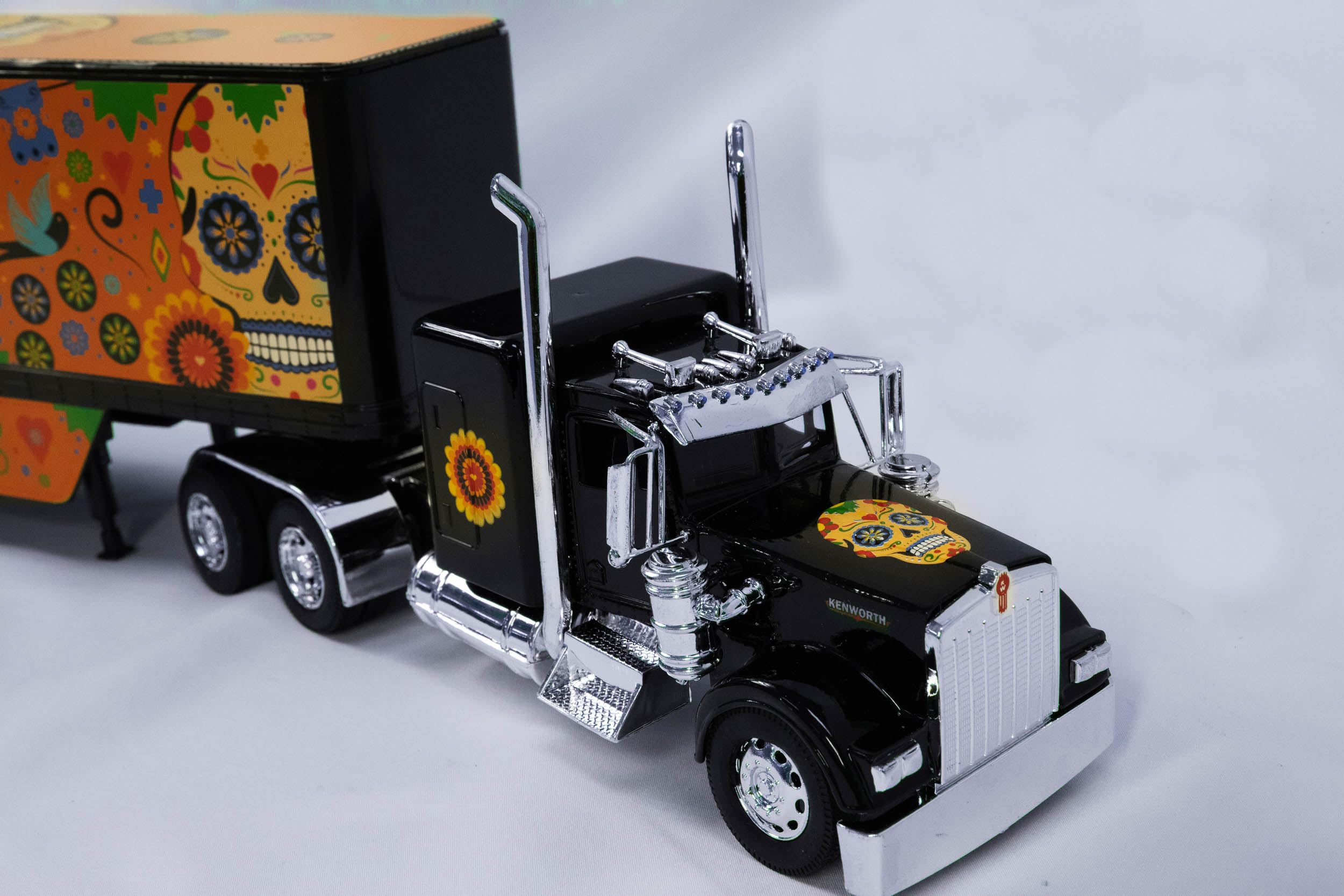 Amazon.com: Shop72 1:32 Scale Toy Truck with Trailer Diecast Semi Amazon.com: Shop72 1:32 Scale Toy Truck with Trailer Diecast Semi