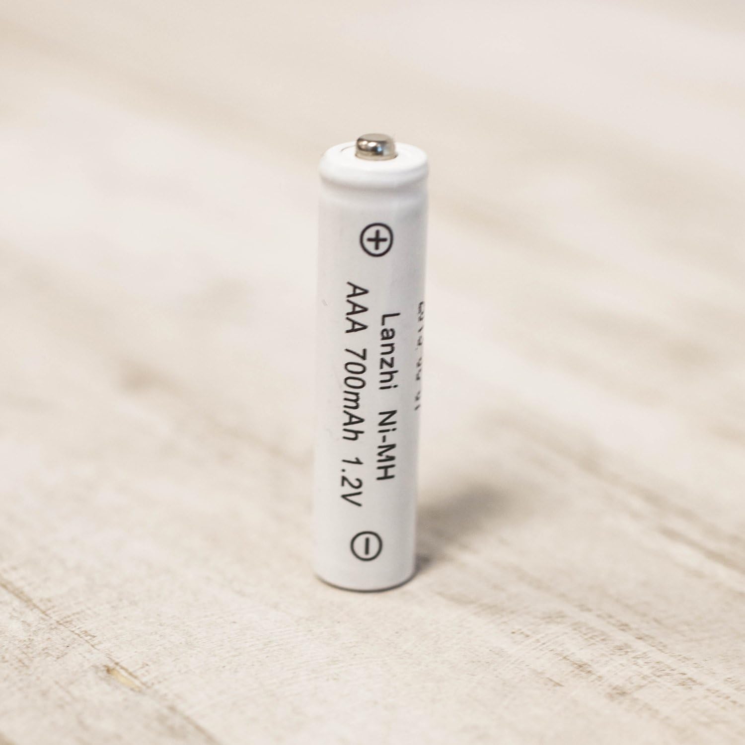 Lights4fun Lot de 5 x Pile Solaire Rechargeable LR03/AAA NiMH 700mAh pour Lampes Solaires