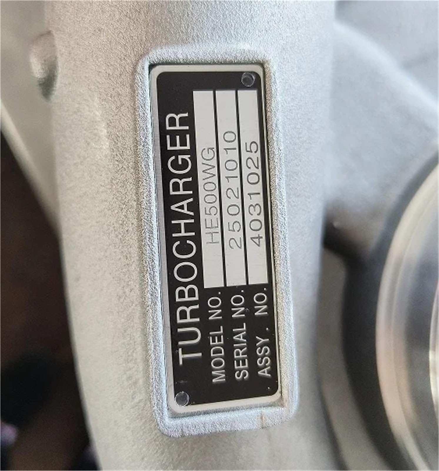 silnik turbo Numer modelu turbosprężarki HE500WG 4031025 Materiał pasujący do elektromagnesu turbiny K18 Ni-Fe