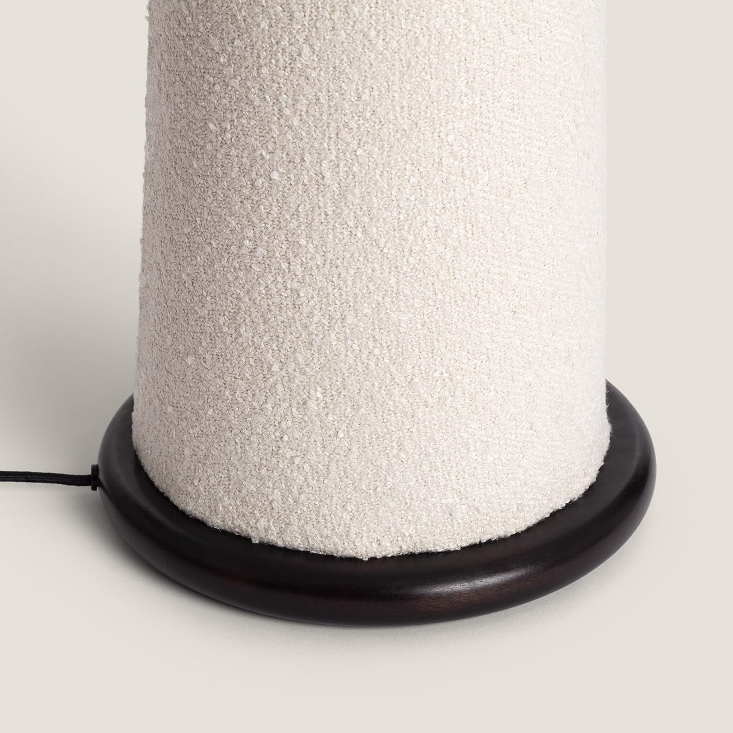 LEDKIA Lámpara de Pie Madera y Tela Lombe Blanco | CasquilloE27