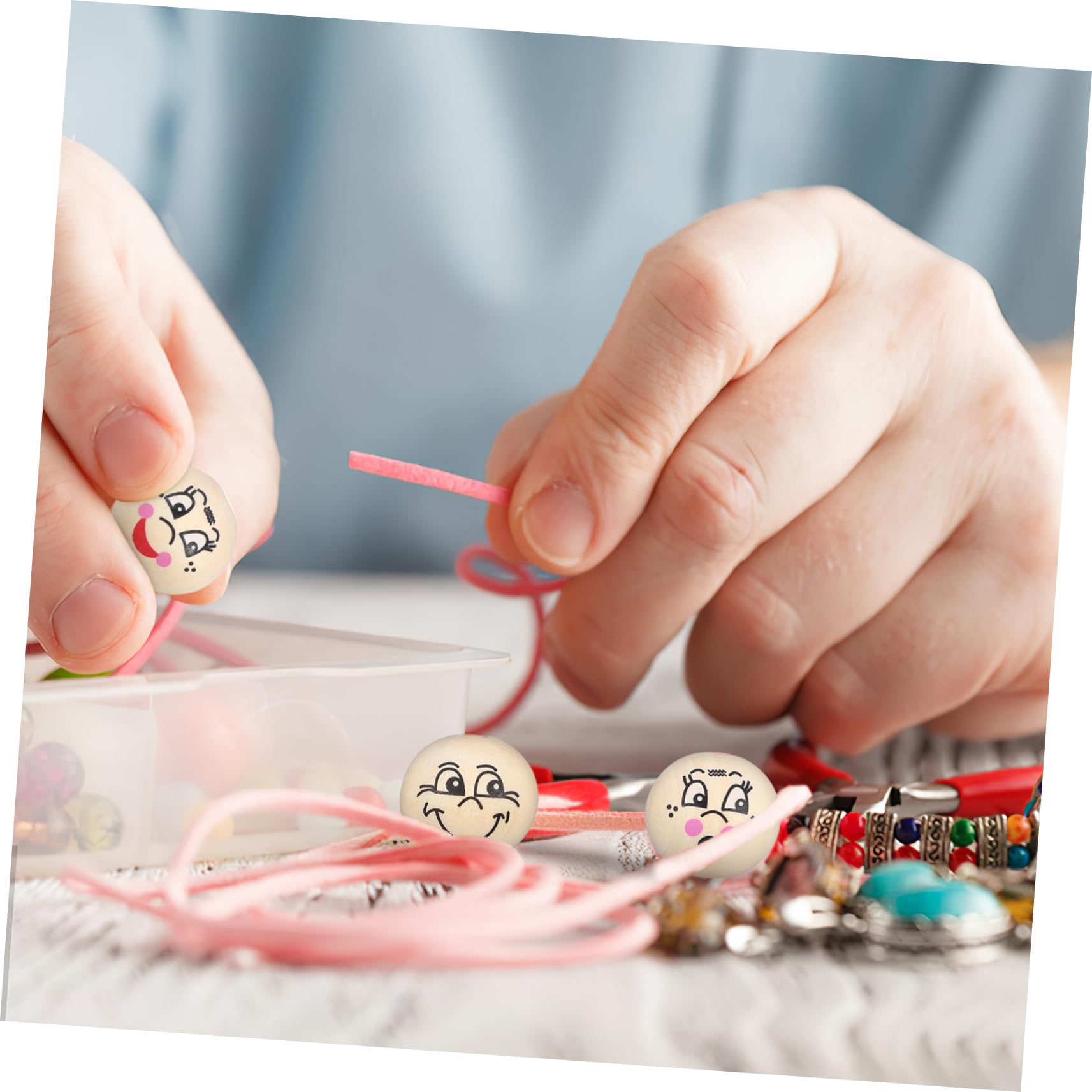 COHEALI 80 Piezas Cuentas de Madera Sonrientes para Hacer Pulseras y Collares DIY para Manualidades