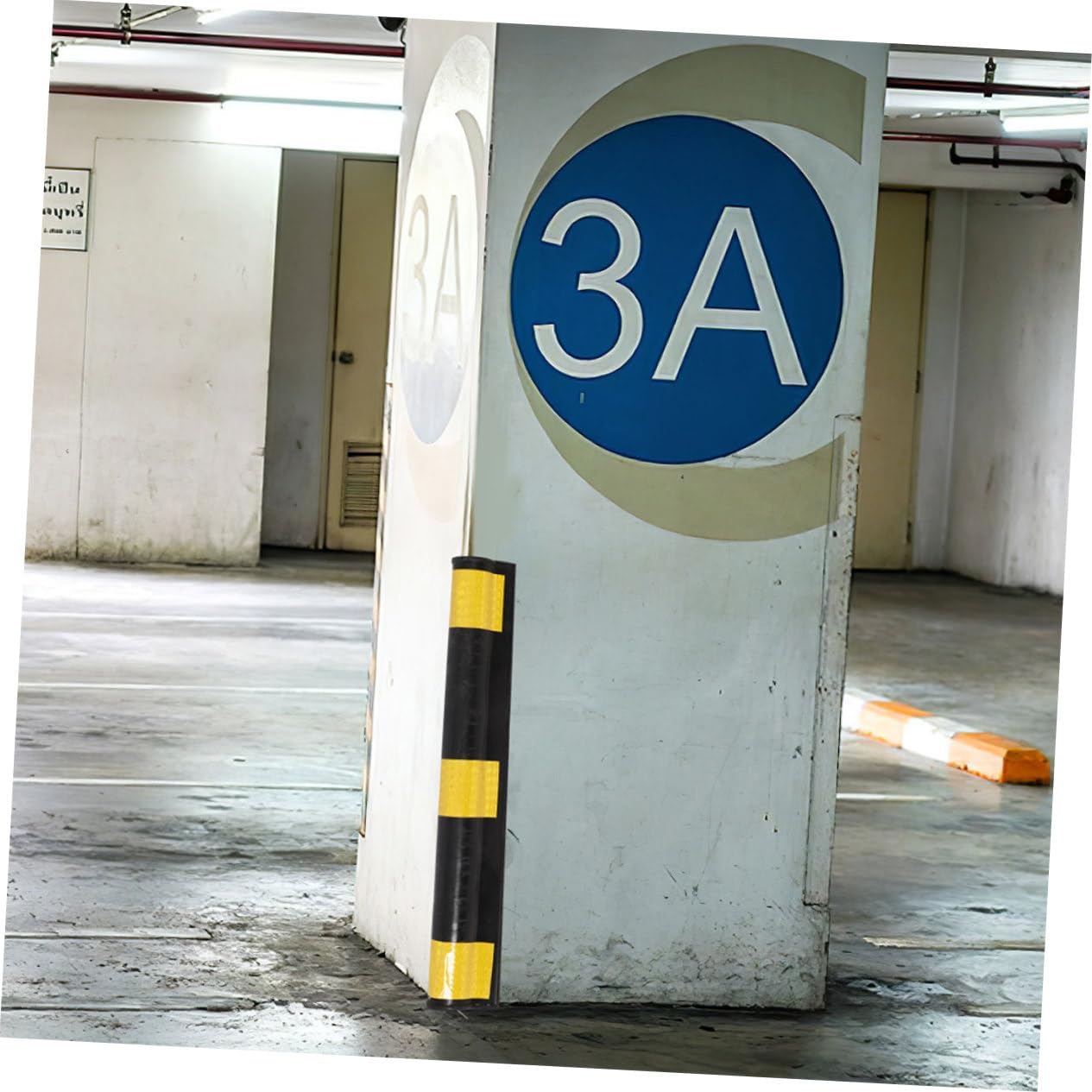 2PCS Rubber Corner Guard Reflective Strip for Wall Protection in Parking Garages Corner Protectors for Columns Anti-Scratch Safety Padding