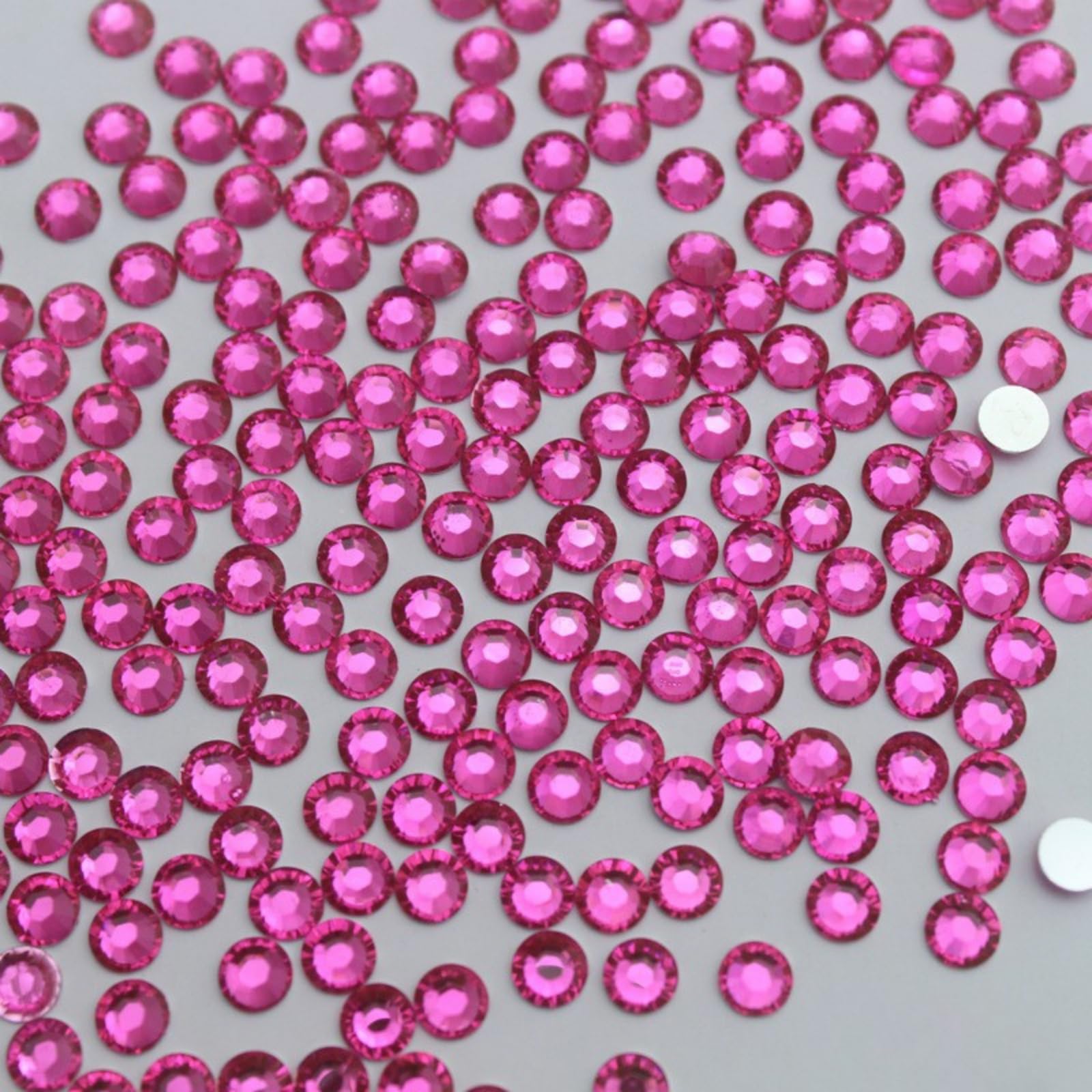 Amazon.co.jp: ラインストーン デコストーン ライトローズレッド 2mm