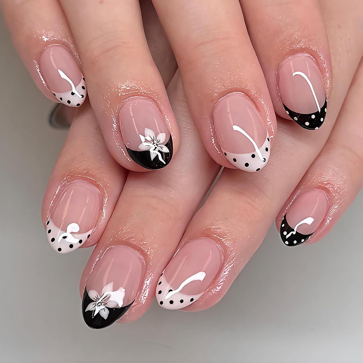 24Pcs Press on Nails - Black White French Tip Design