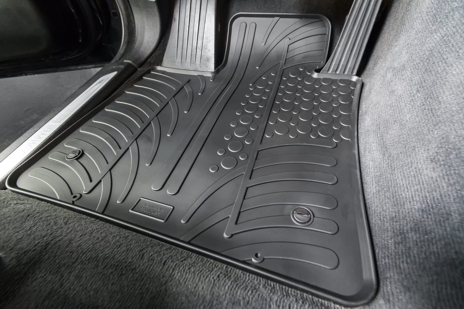 AROBA GL0407 Design Gumowe dywaniki kompatybilne z Mini Cooper 3-drzwiowe F56 od roku produkcji 03.2014> podwyższona krawędź 4-częściowy kolor czarny maty gumowe dywaniki samochodowe dopasowane