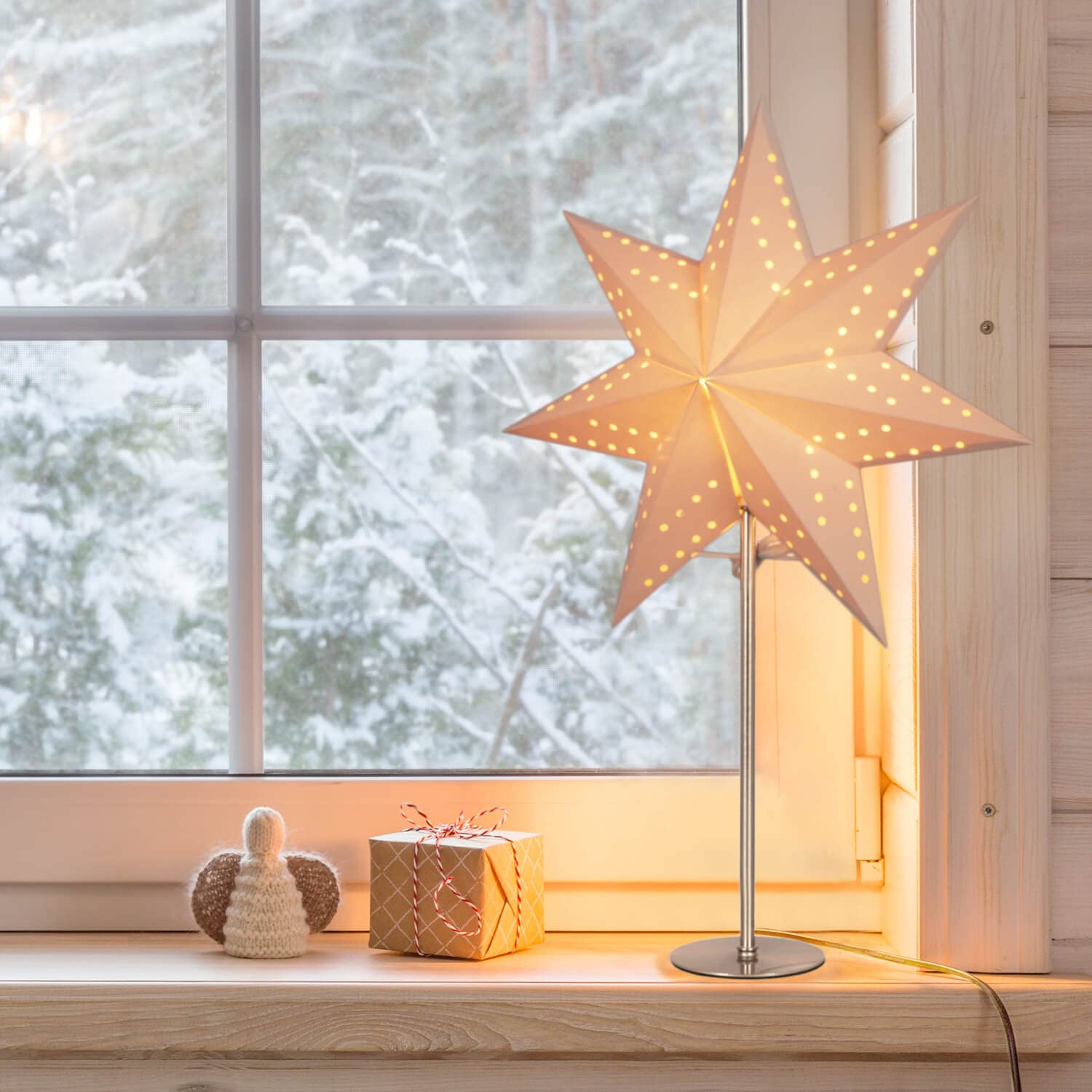 LED Universum - Papier Weihnachtsstern Tischleuchte Standstern weiß, Metallfuss, Dekostern mit Kabelschalter, E14 Fassung, 51cm Höhe (weiß, 2 Stück)