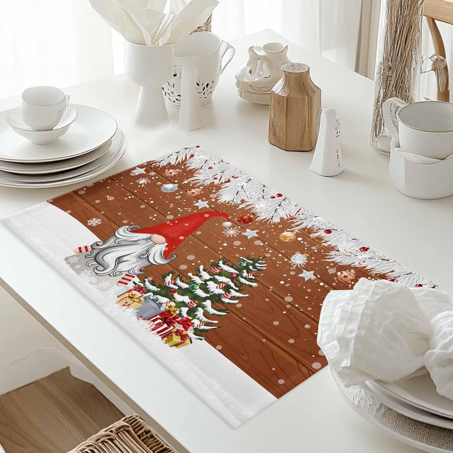 Winter Christmas Brown Placemats Set of 4, Washable Cotton Linen Table Mats for Kitchen Dining Table, Heat Insulation Place Mats for Indoor Outdoor Parties, Holiday Decorations