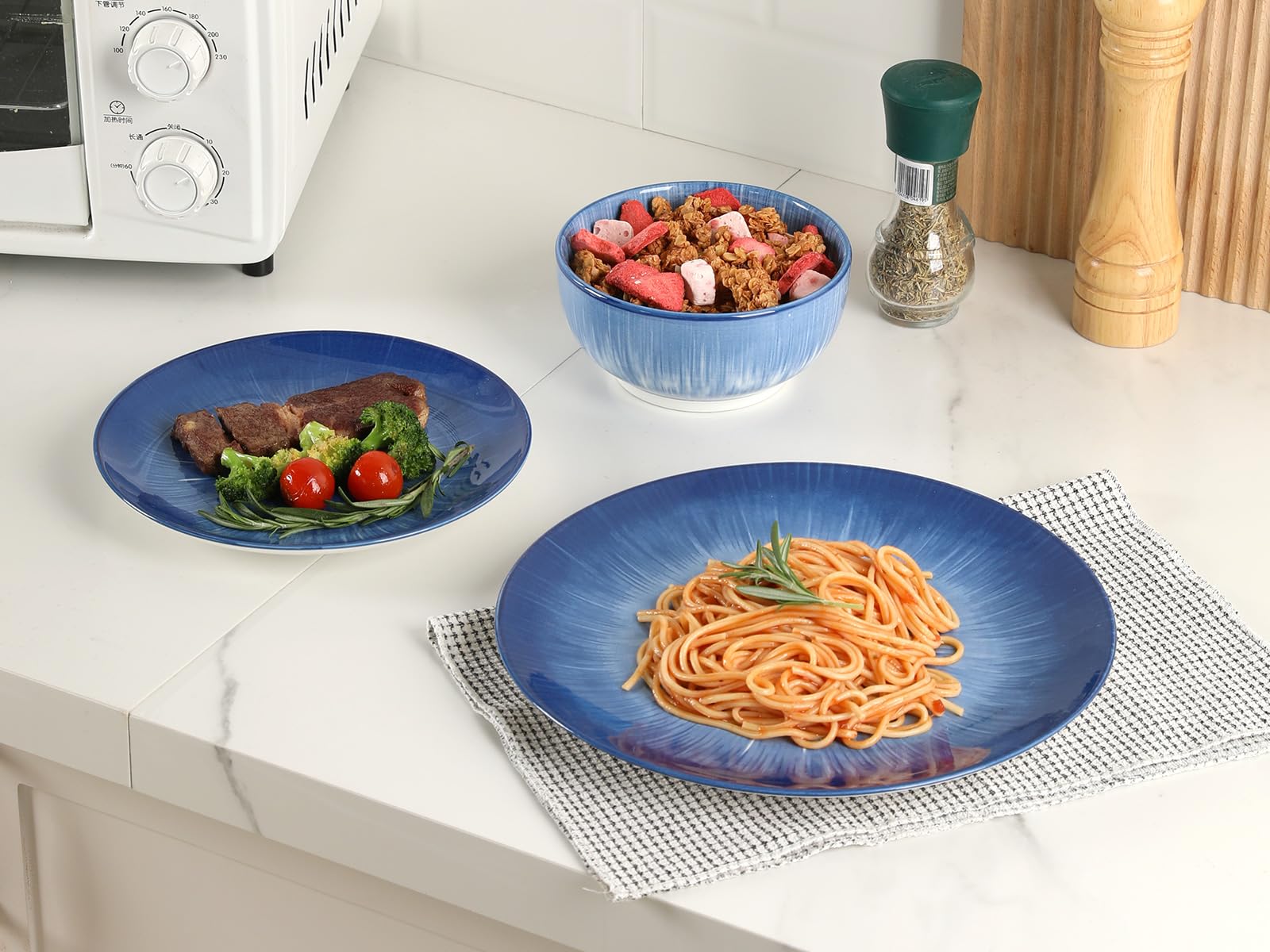 Sweejar Home Geschirrsets Service für 4, 12 Stück Porzellanteller und Schalen für Küche, Haushaltsgeschenk, splitter- und kratzfestes Geschirrset, spülmaschinen- und mikrowellengeeignet, Teller-Set