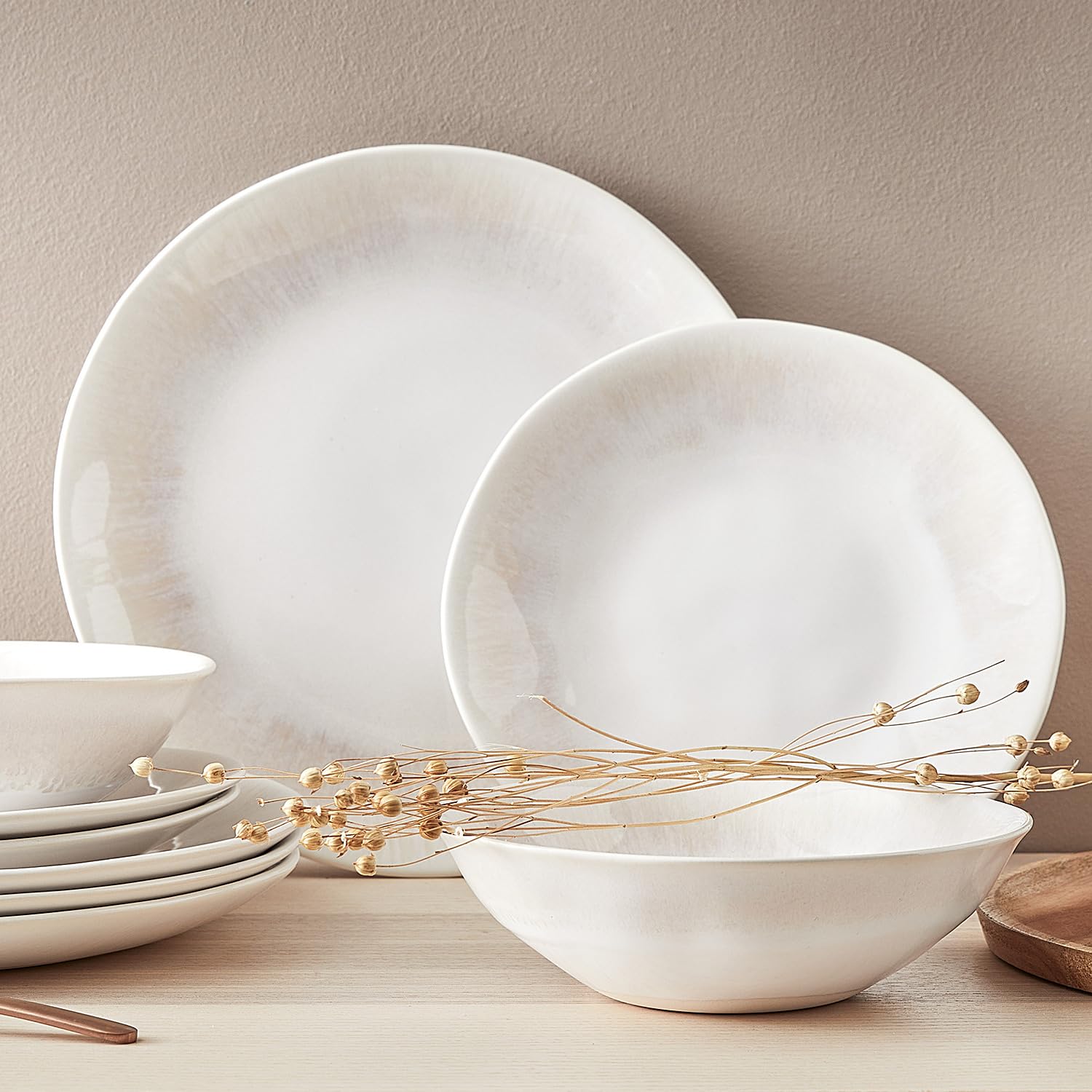 BUTLERS Geschirr-Set 12-tlg. für 4 Personen Steinzeug - ATLANTIS - | Farbe Beige - reaktive Glasur & Boho-Stil - spülmaschinenfest & mikrowellengeeignet - Schalen, Frühstücksteller, Essteller
